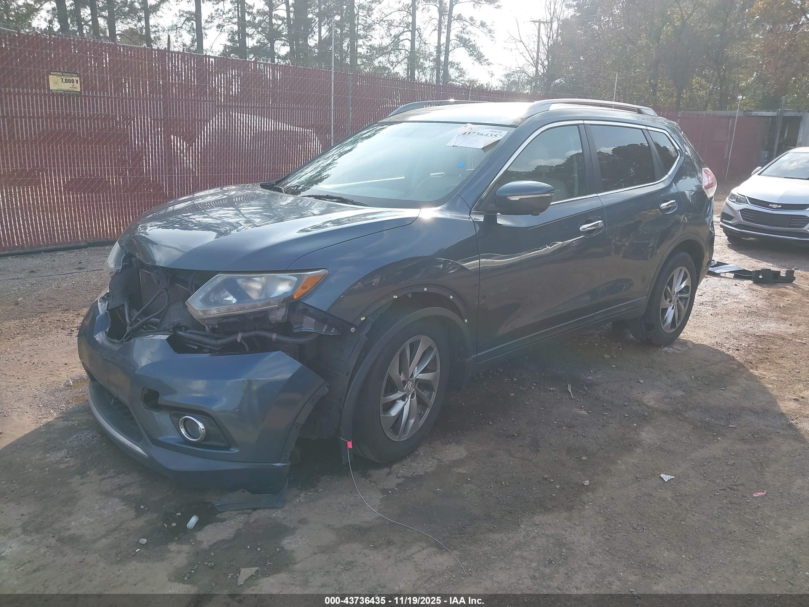 NISSAN ROGUE image 2