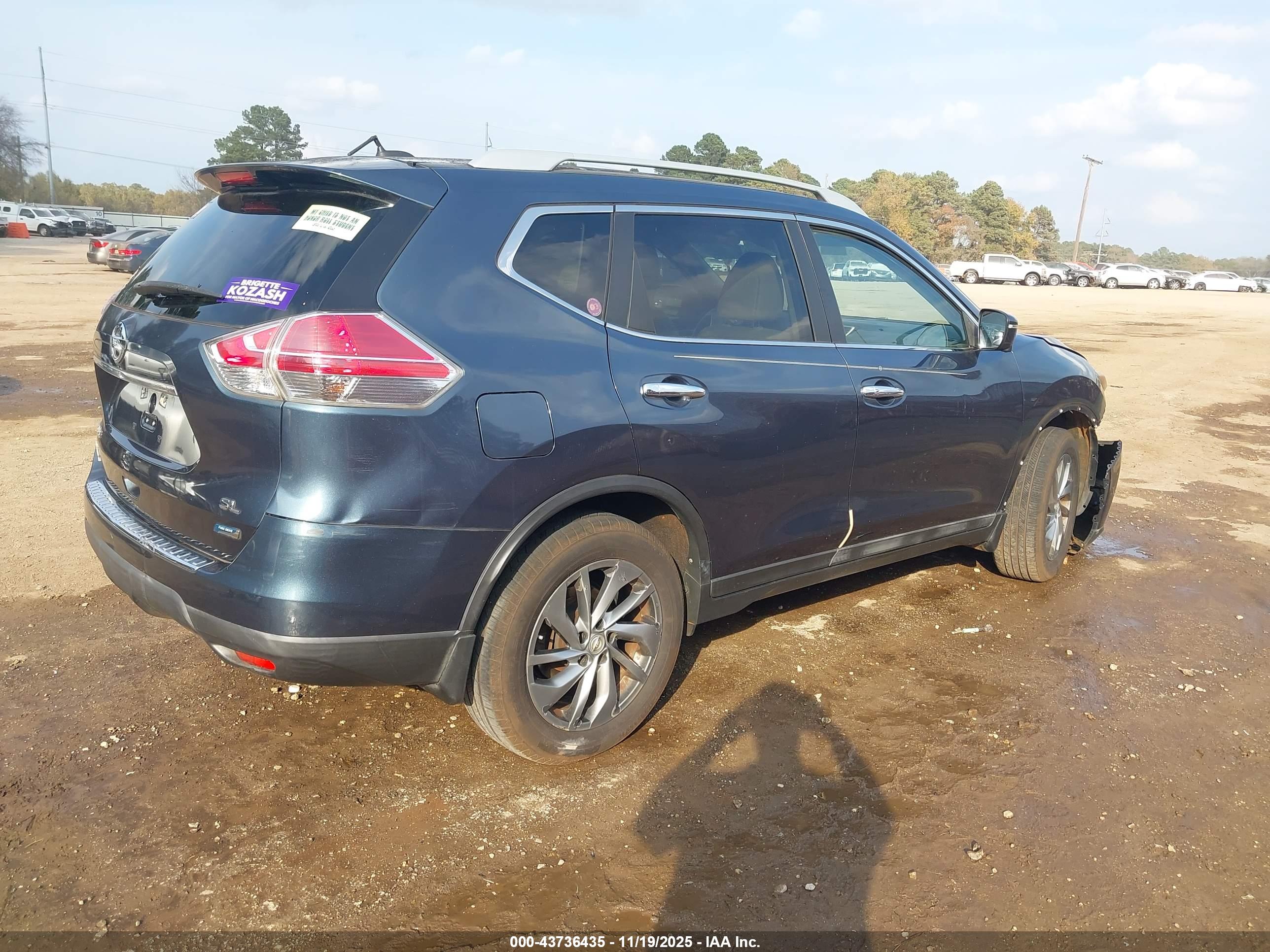 NISSAN ROGUE image 4