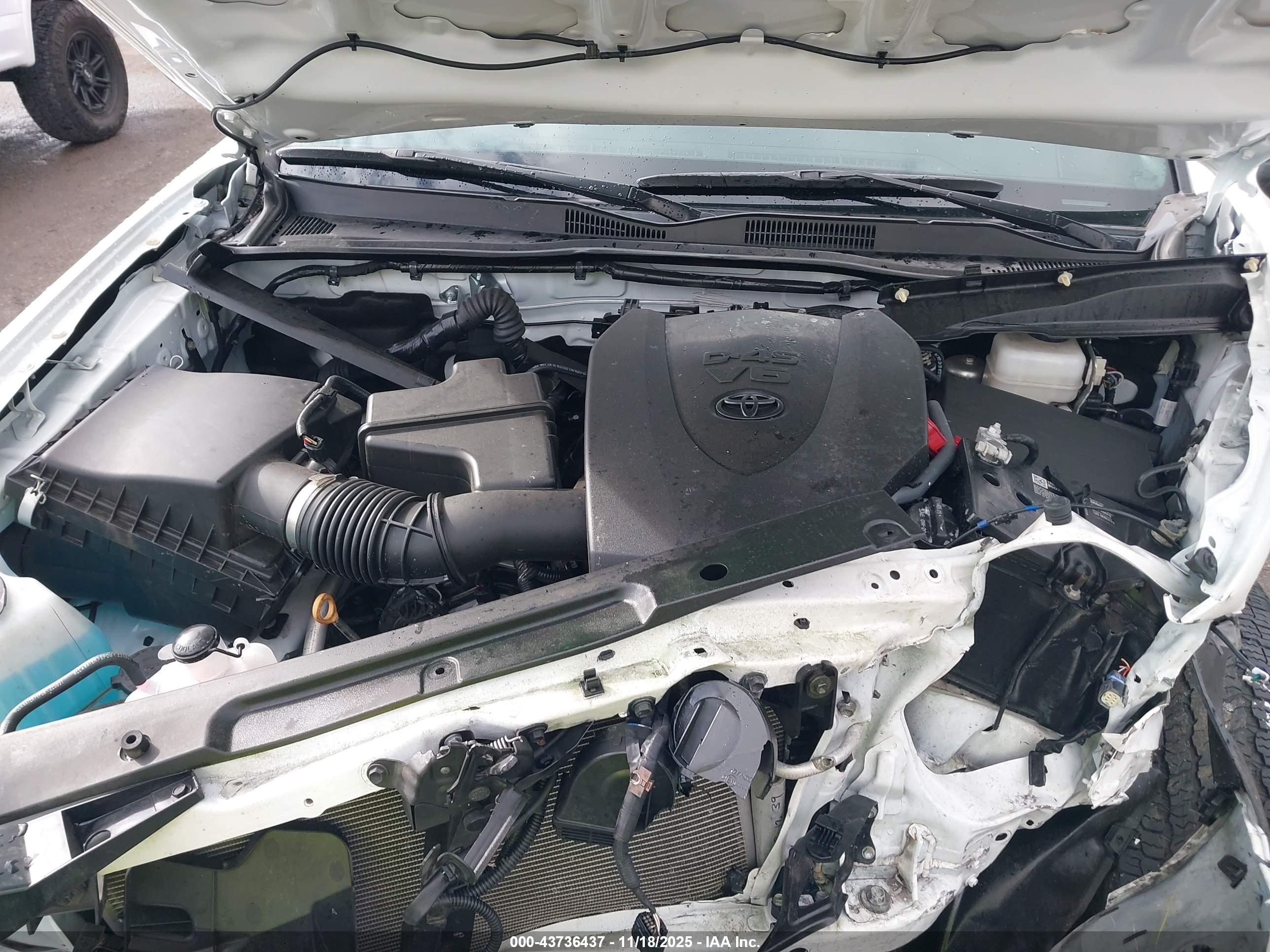 TOYOTA TACOMA image 10