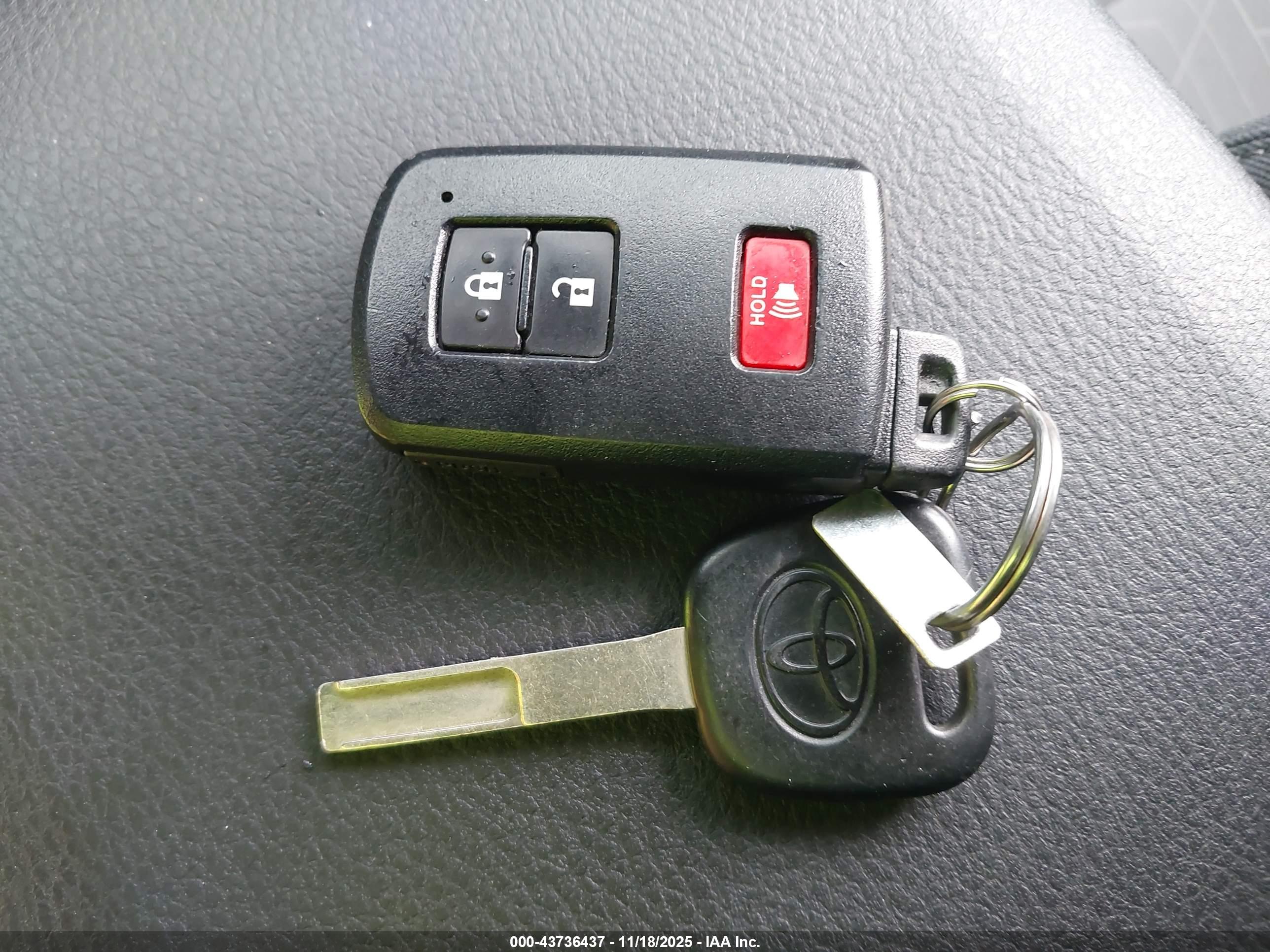 TOYOTA TACOMA image 11
