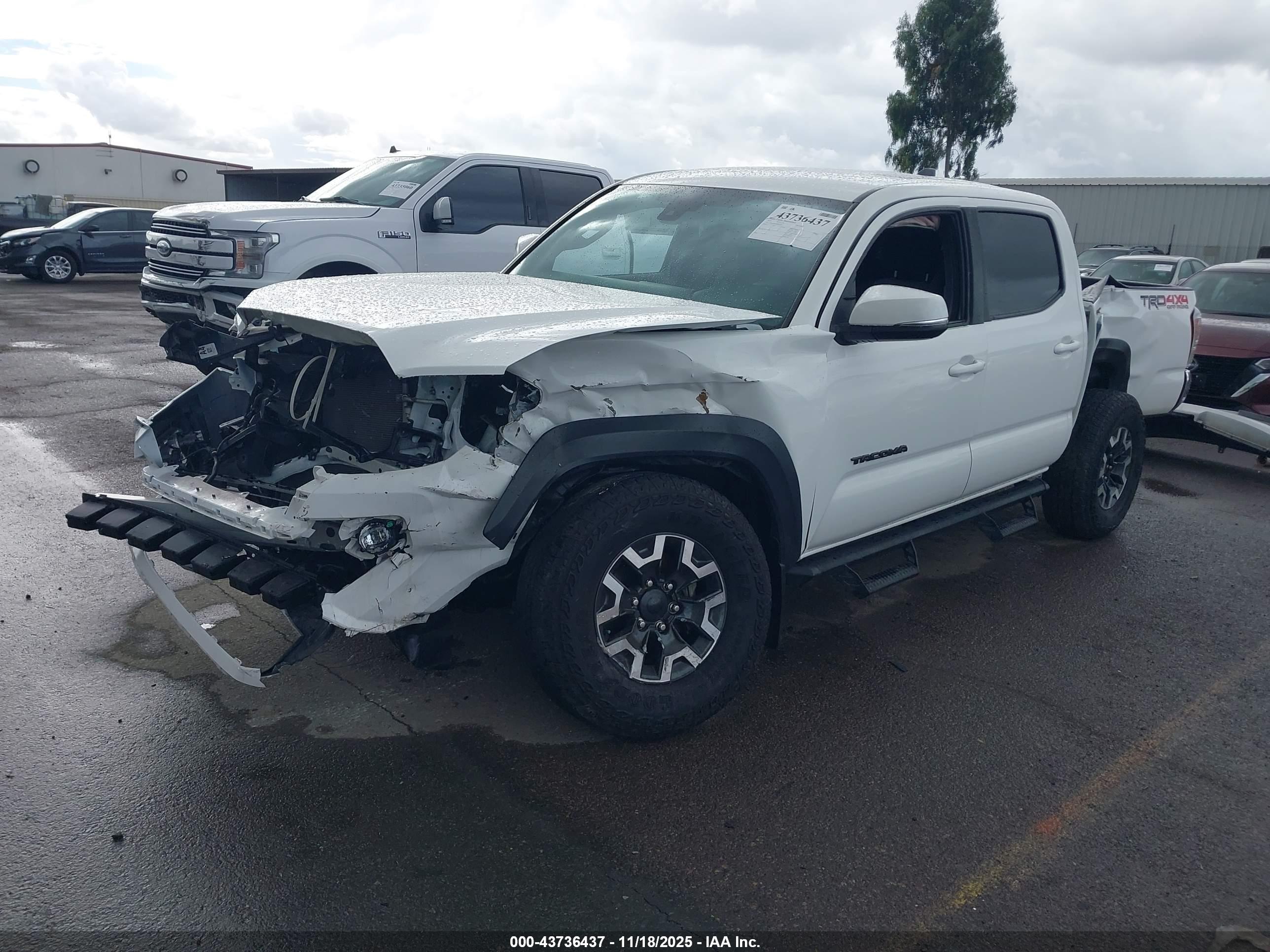 TOYOTA TACOMA image 2
