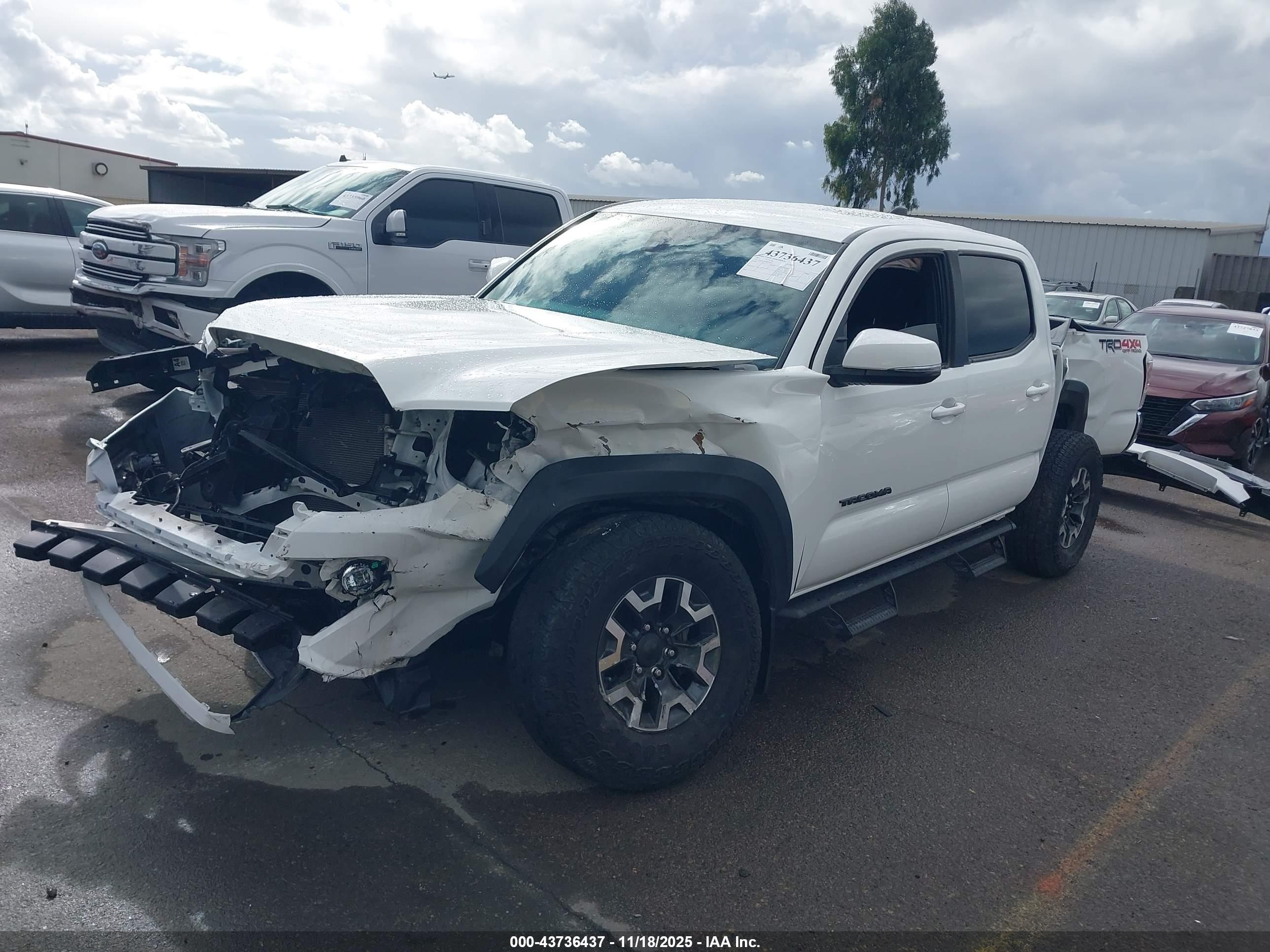 TOYOTA TACOMA image 6