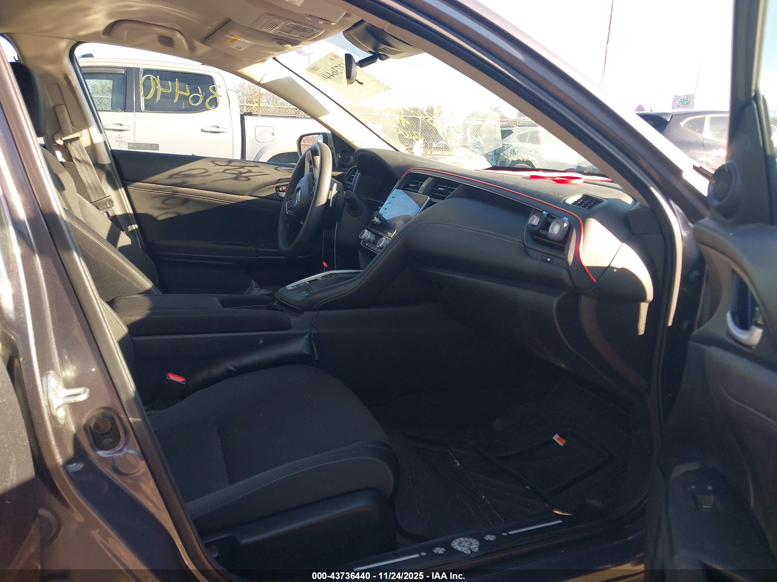 HONDA INSIGHT image 5