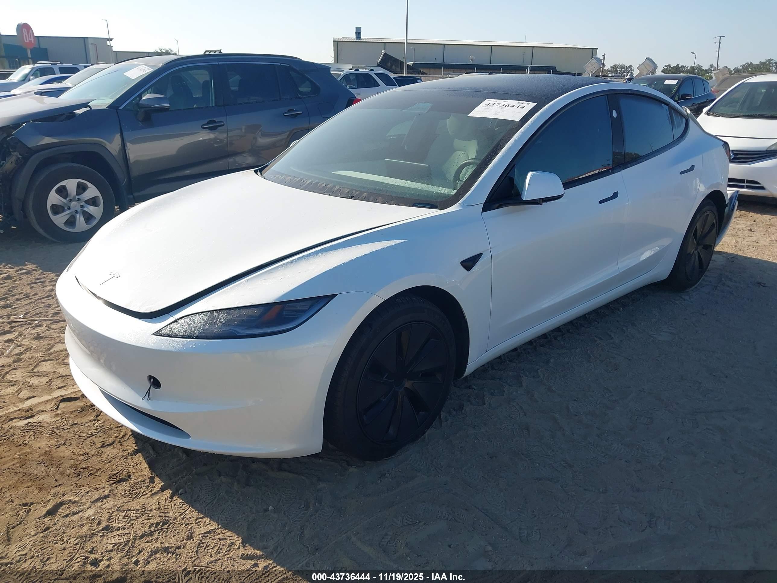 TESLA MODEL image 2