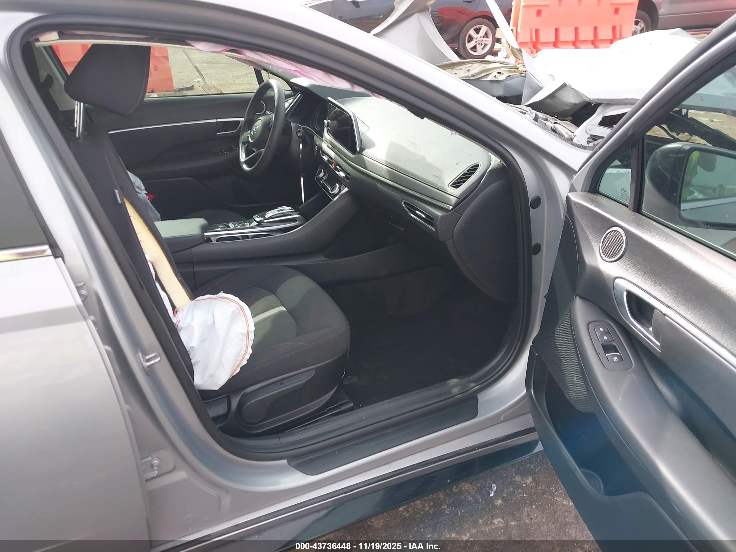 HYUNDAI SONATA image 5