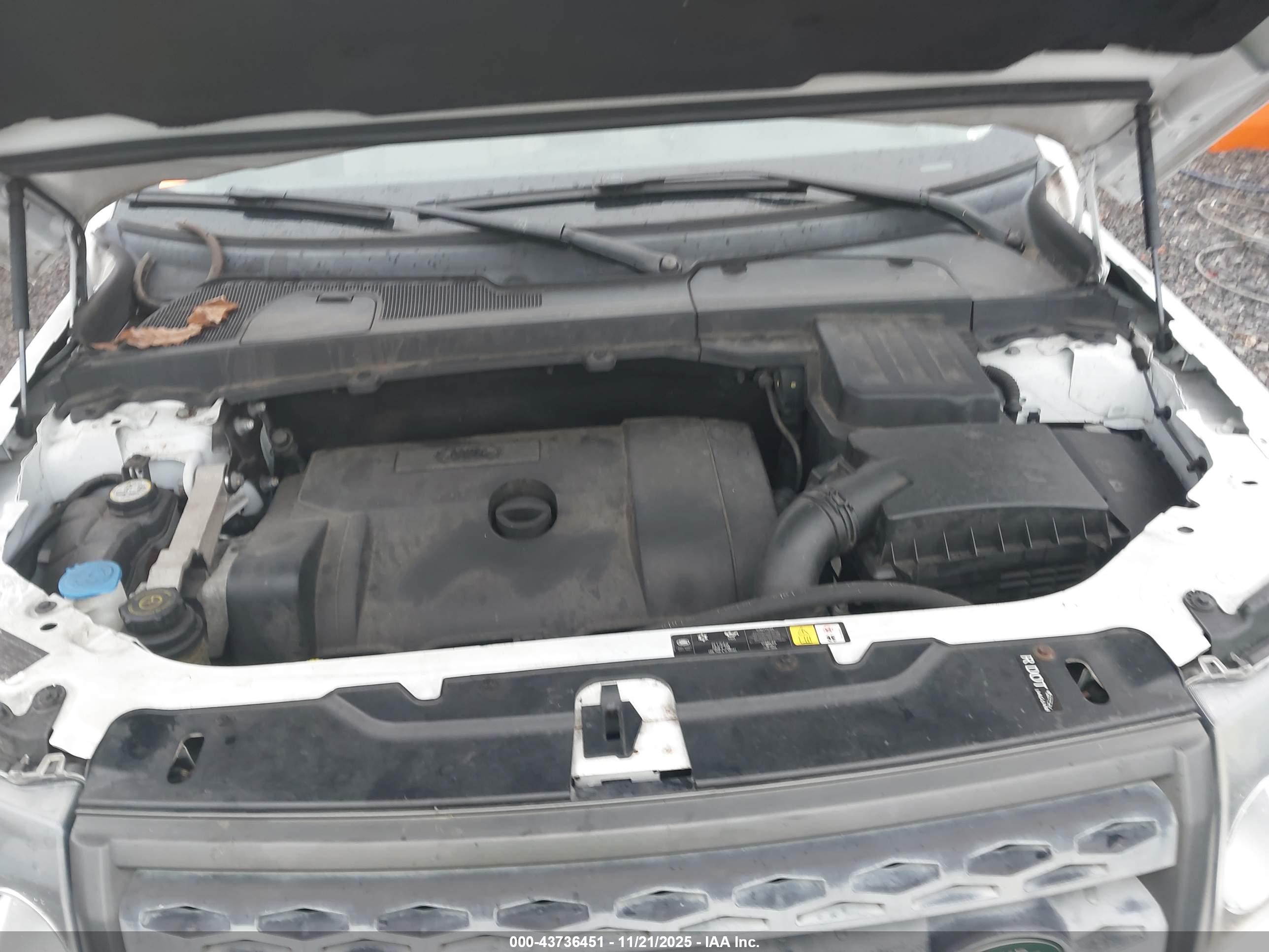 LAND ROVER image 10