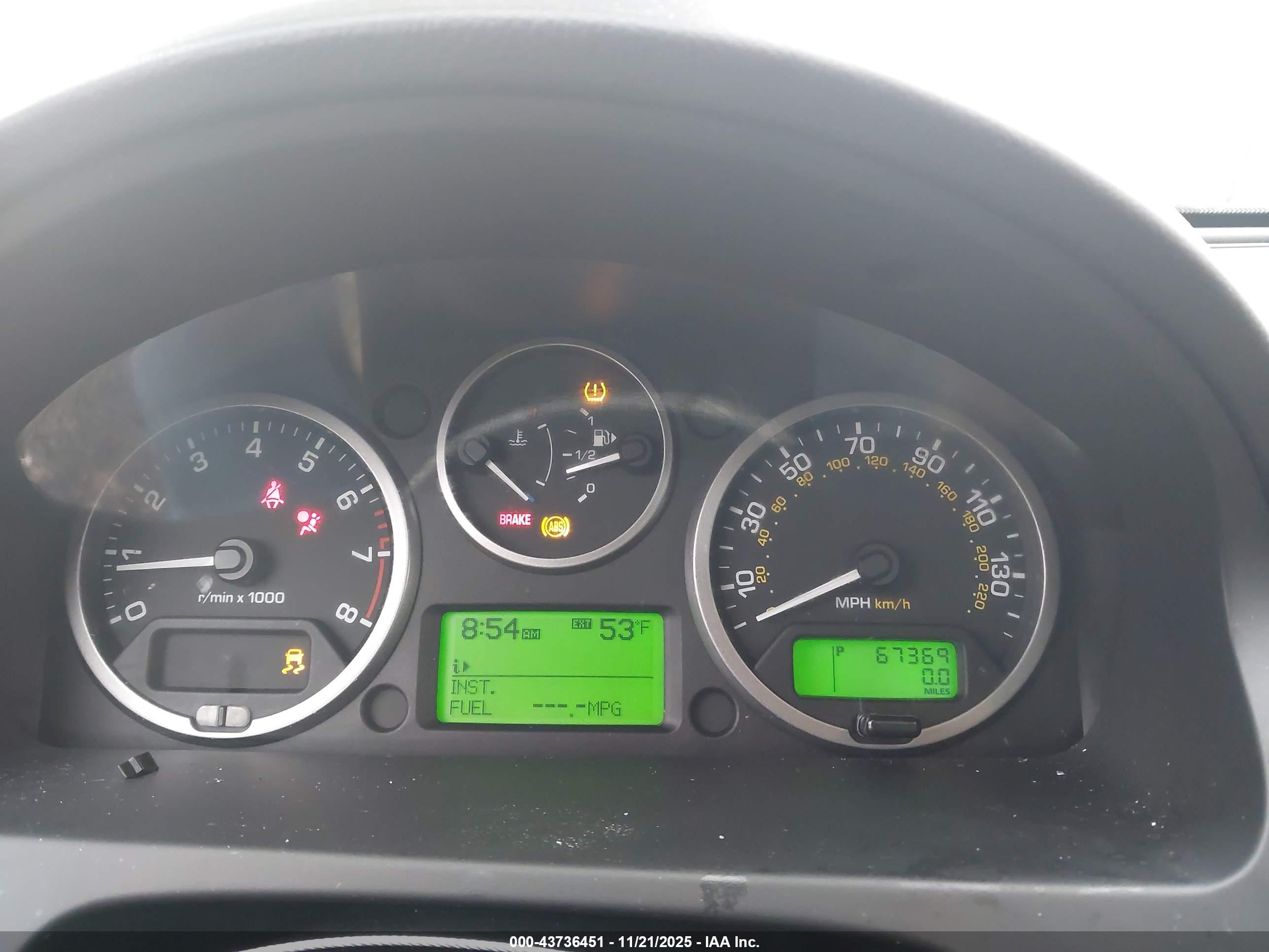 LAND ROVER image 7