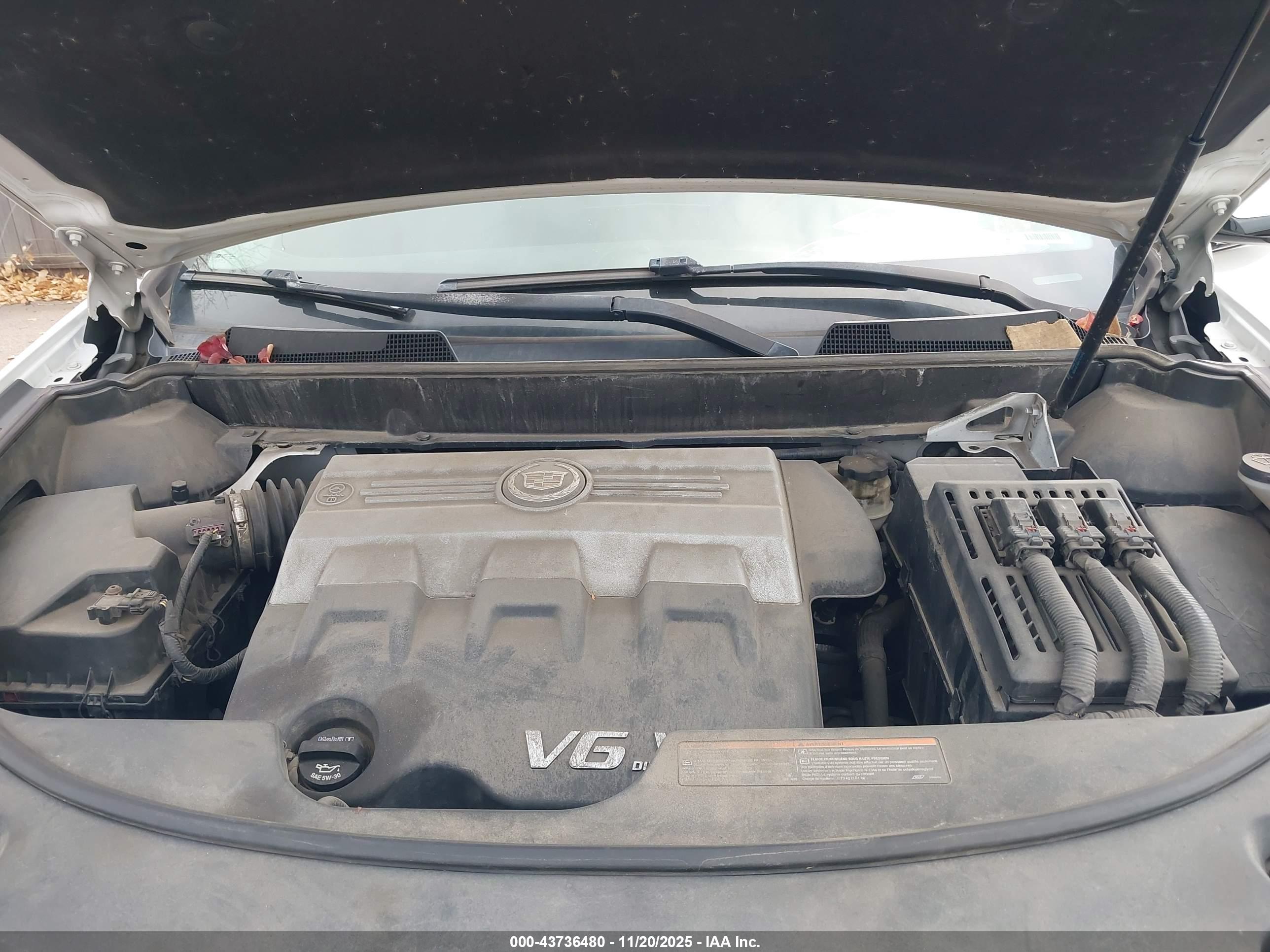 CADILLAC SRX image 10