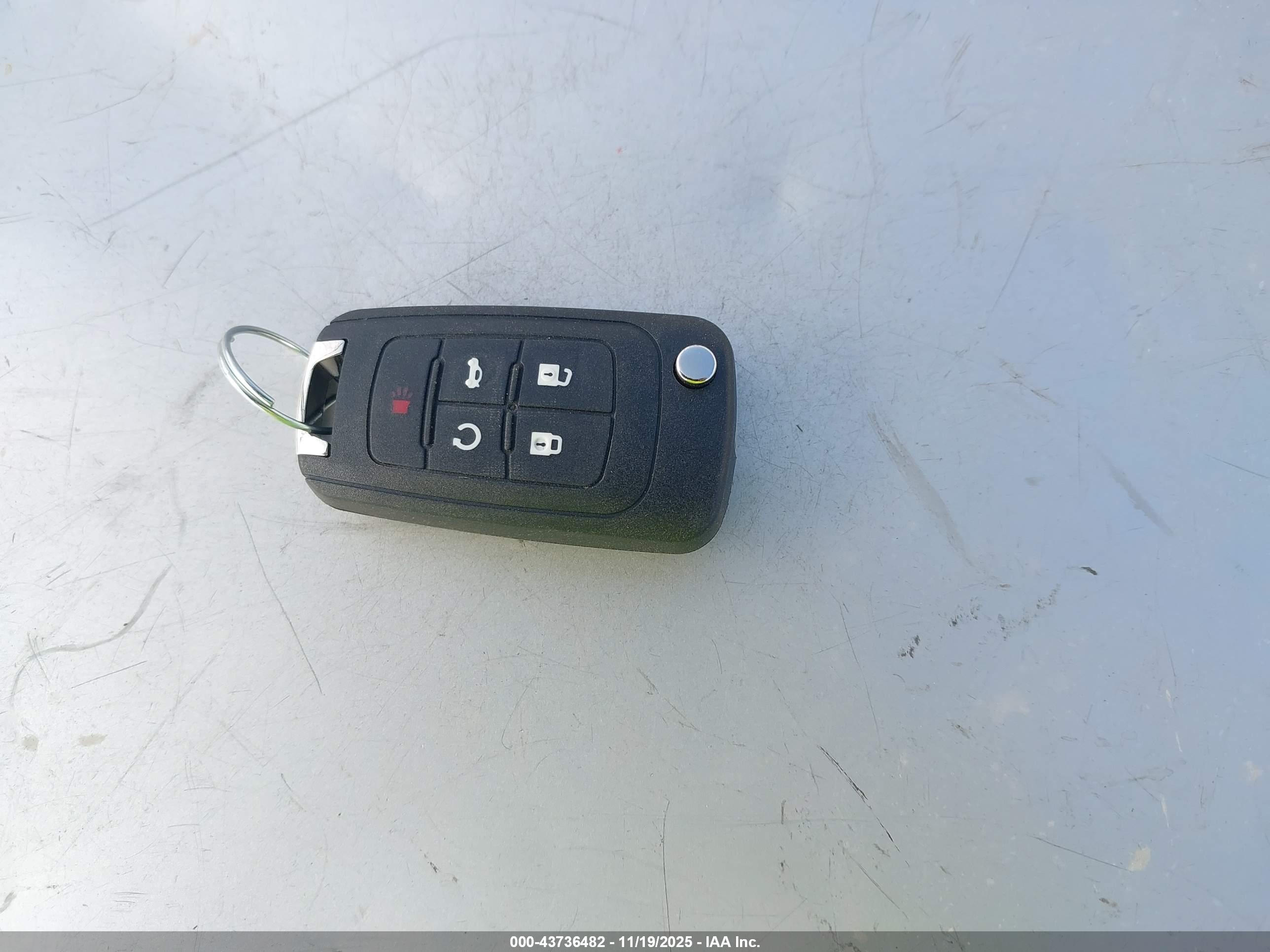 BUICK LACROSSE image 11