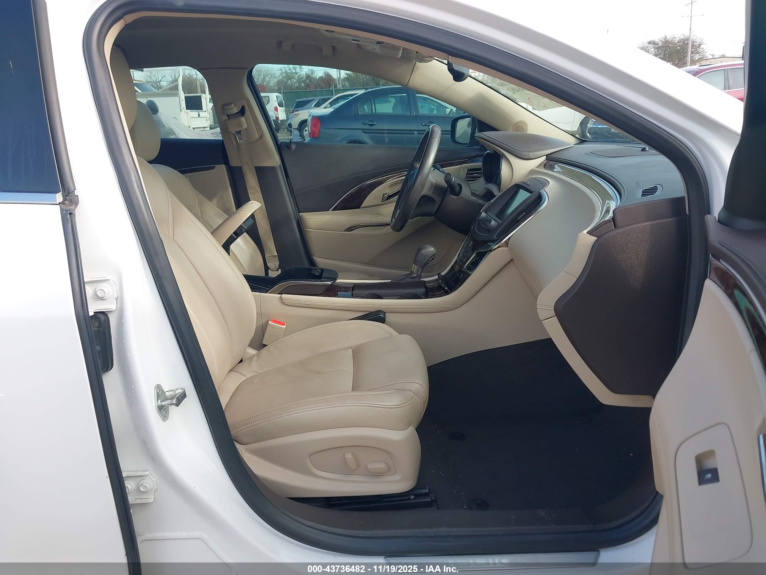 BUICK LACROSSE image 5