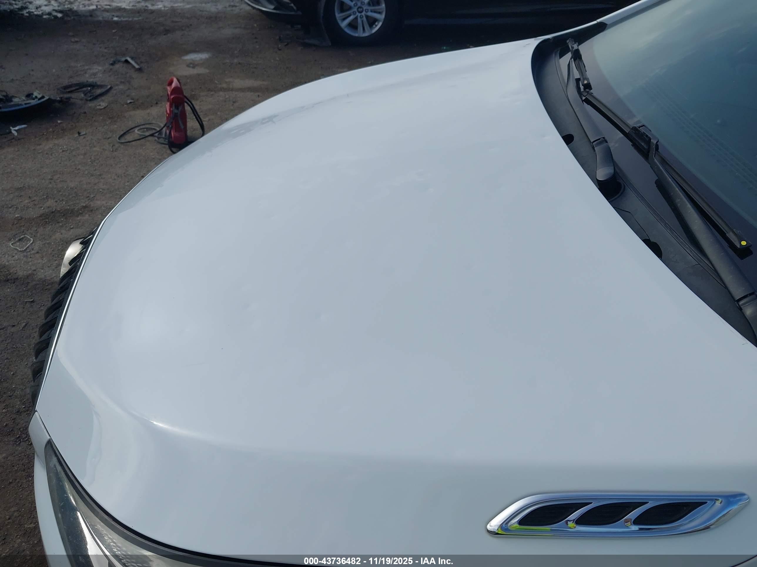 BUICK LACROSSE image 6