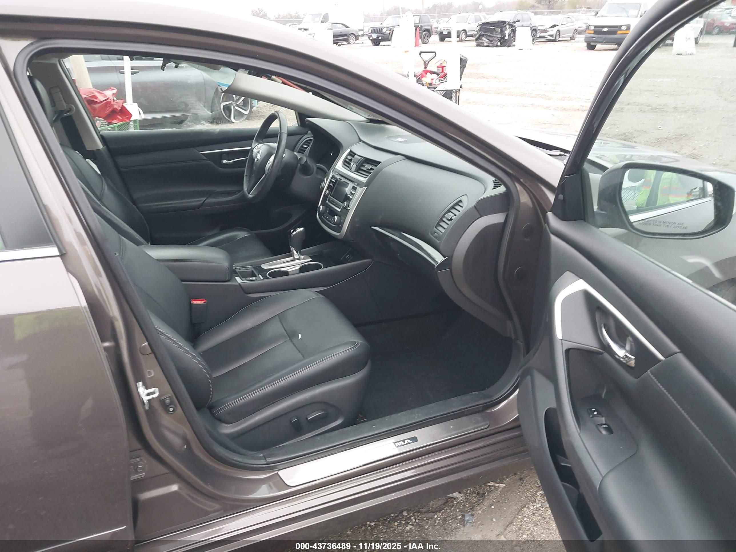 NISSAN ALTIMA image 5