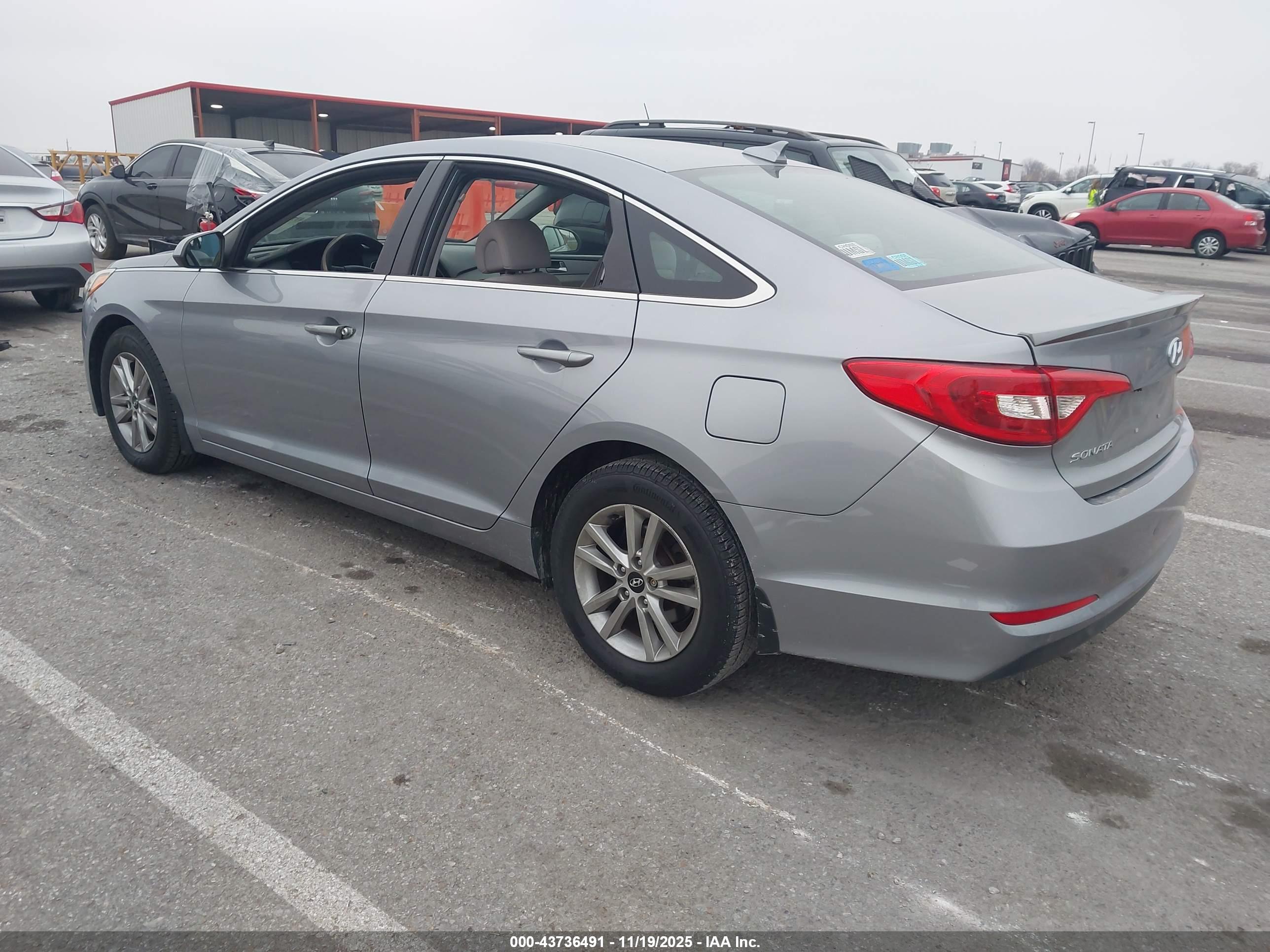 HYUNDAI SONATA image 3