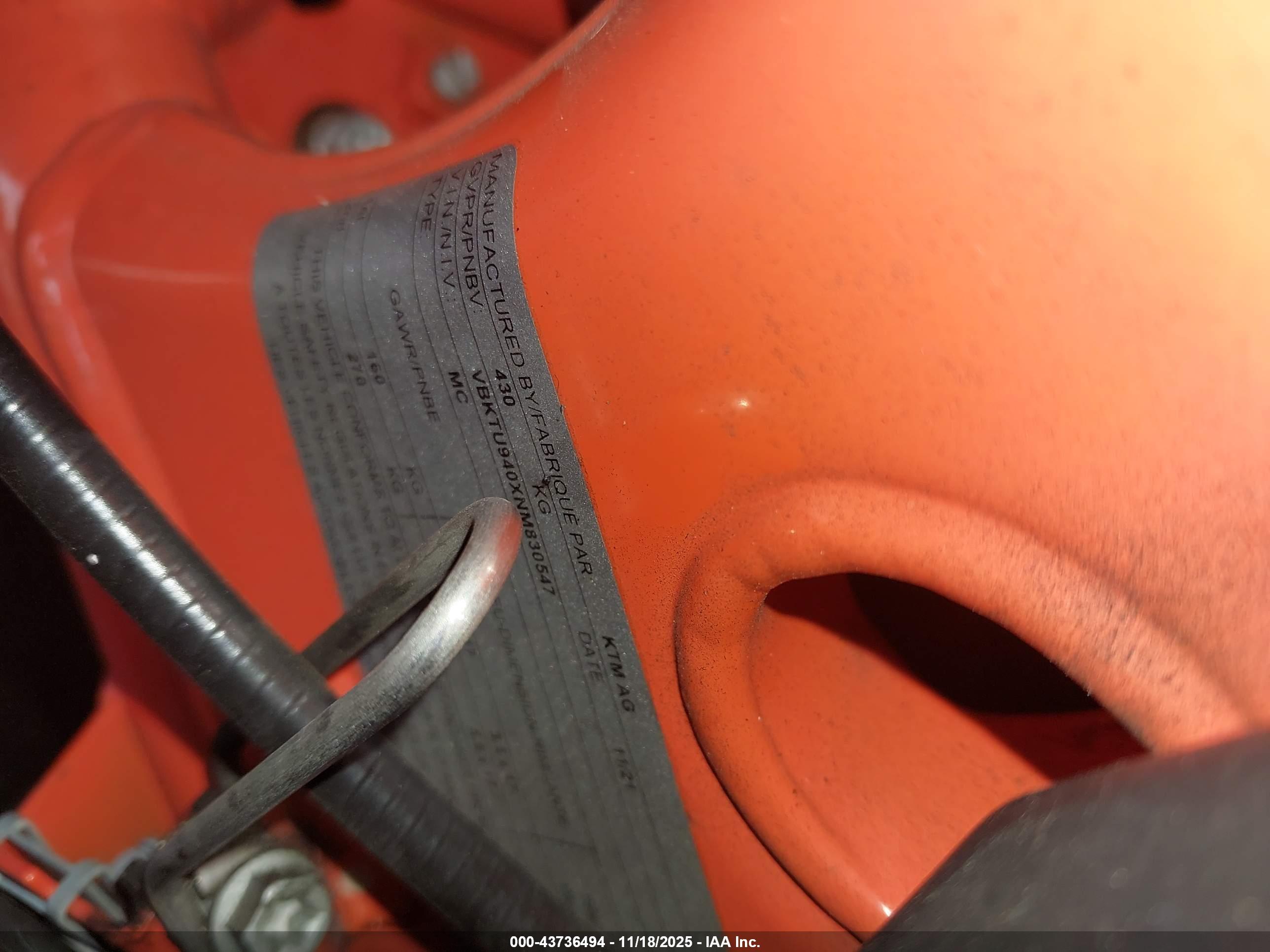 KTM 890 image 10