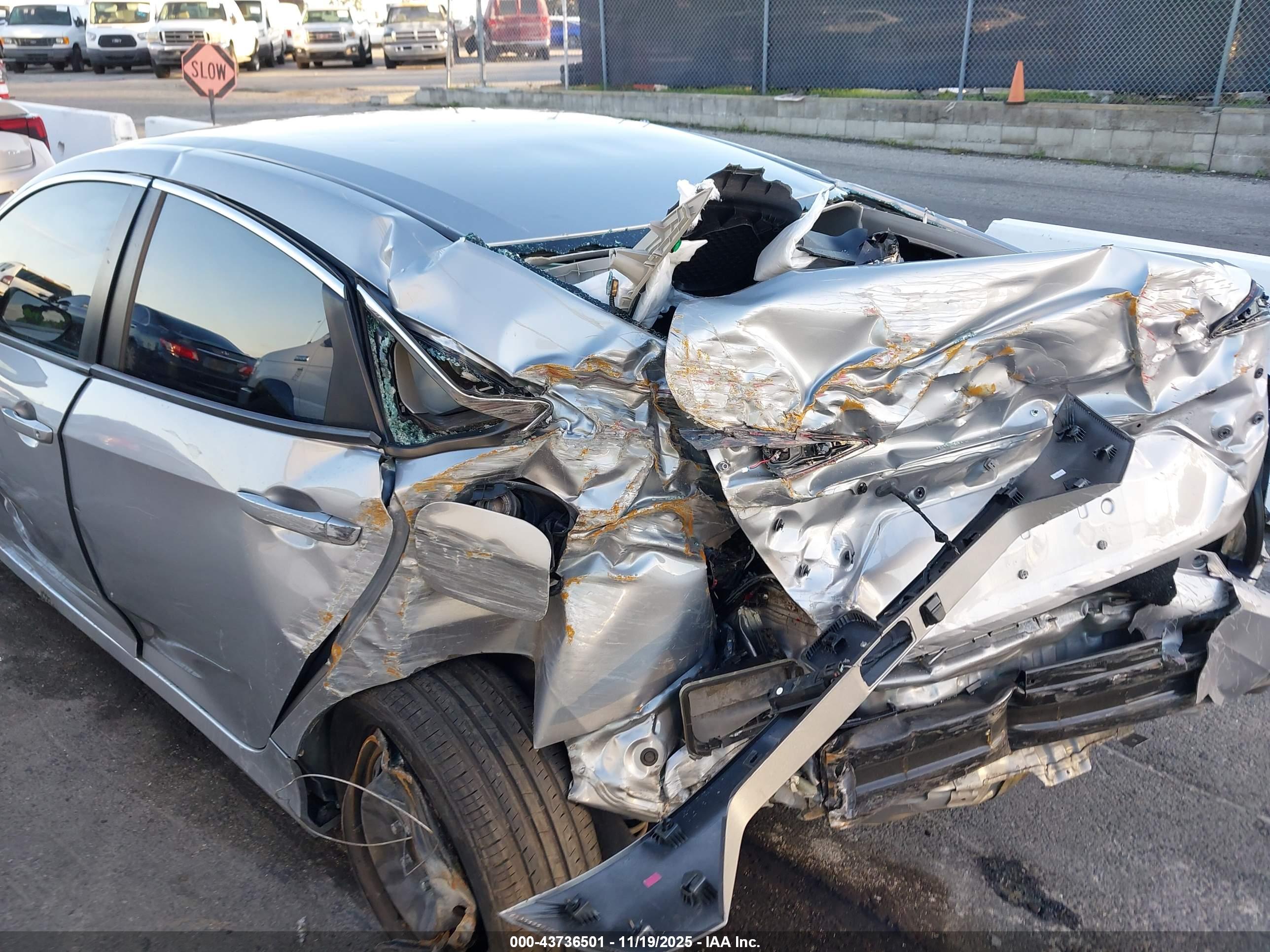 HONDA CIVIC image 6
