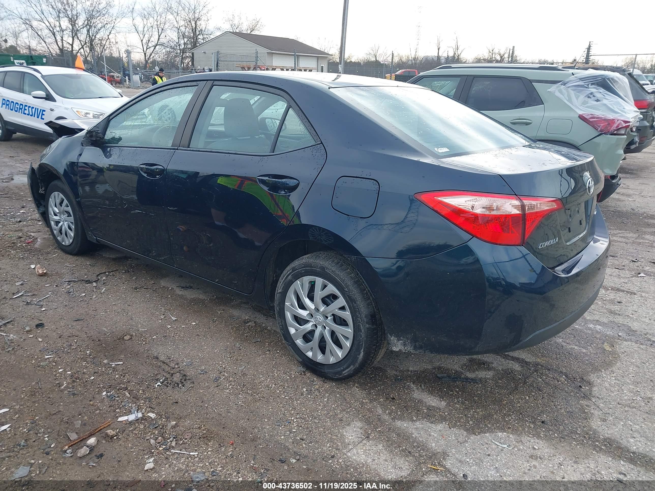 TOYOTA COROLLA image 3