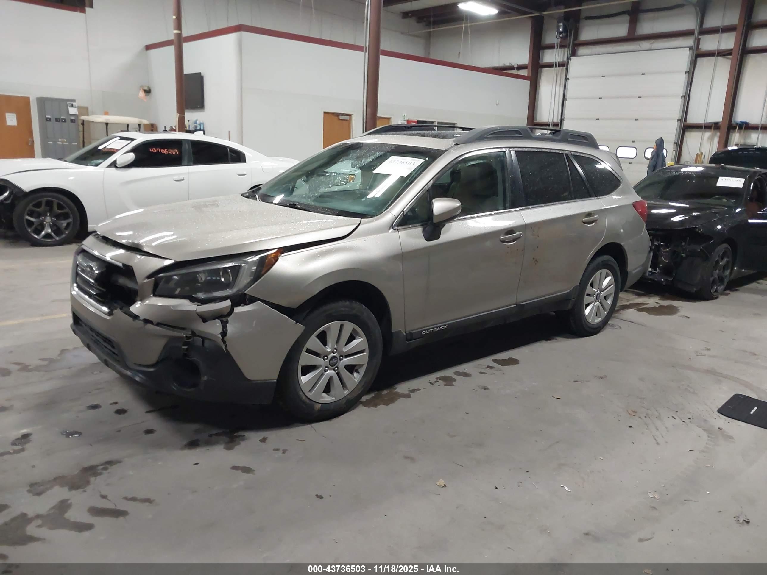 SUBARU OUTBACK image 2