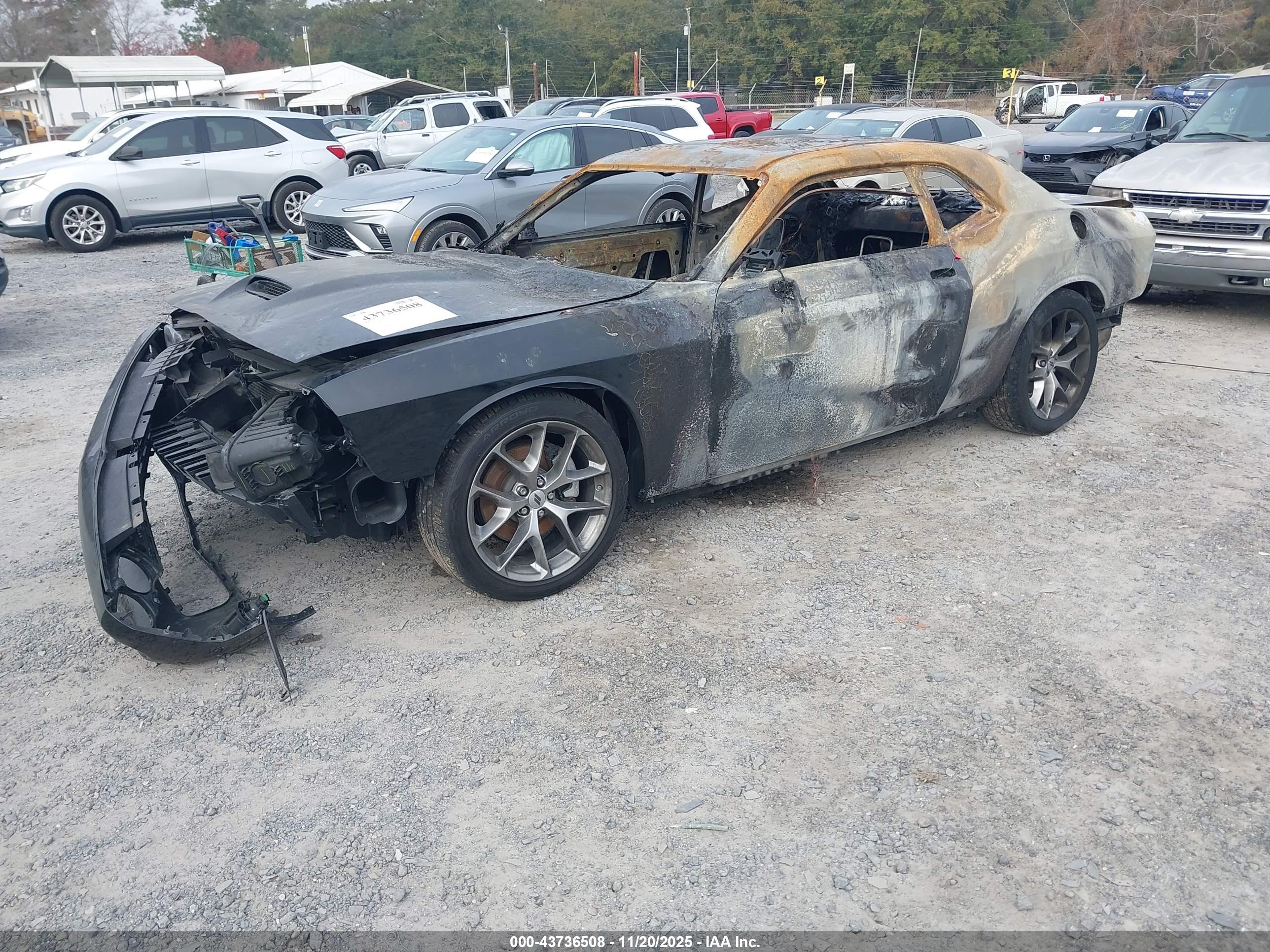 DODGE CHALLENGER image 6