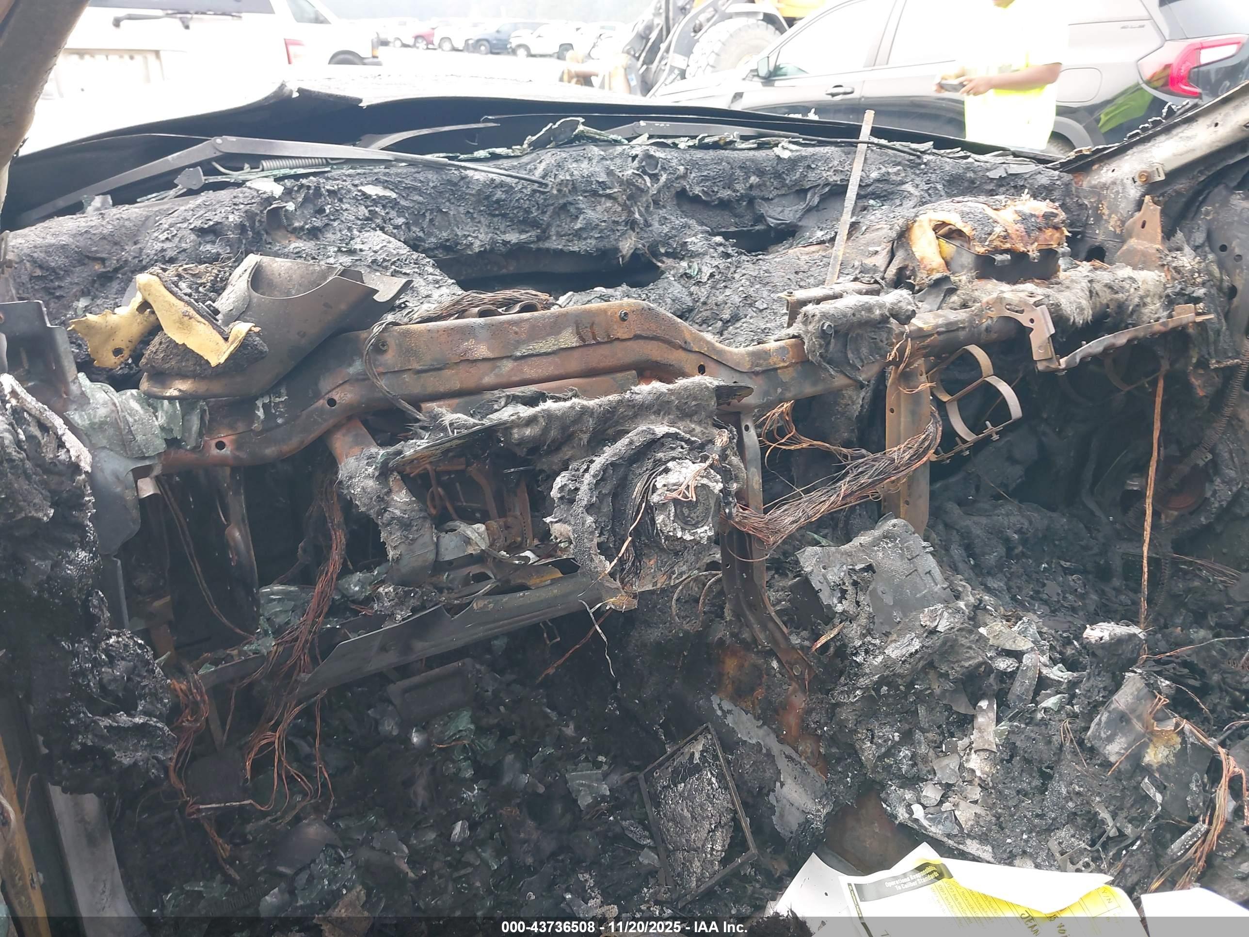 DODGE CHALLENGER image 7