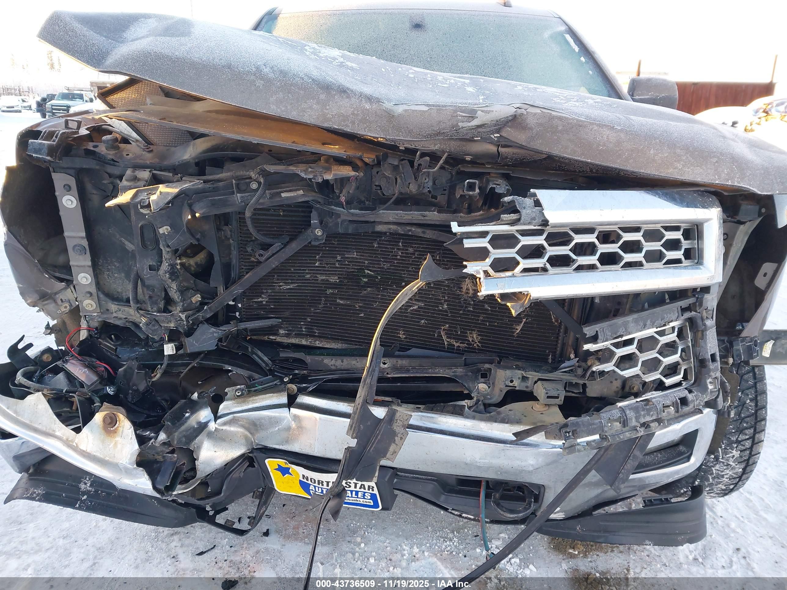 CHEVROLET SILVERADO image 6