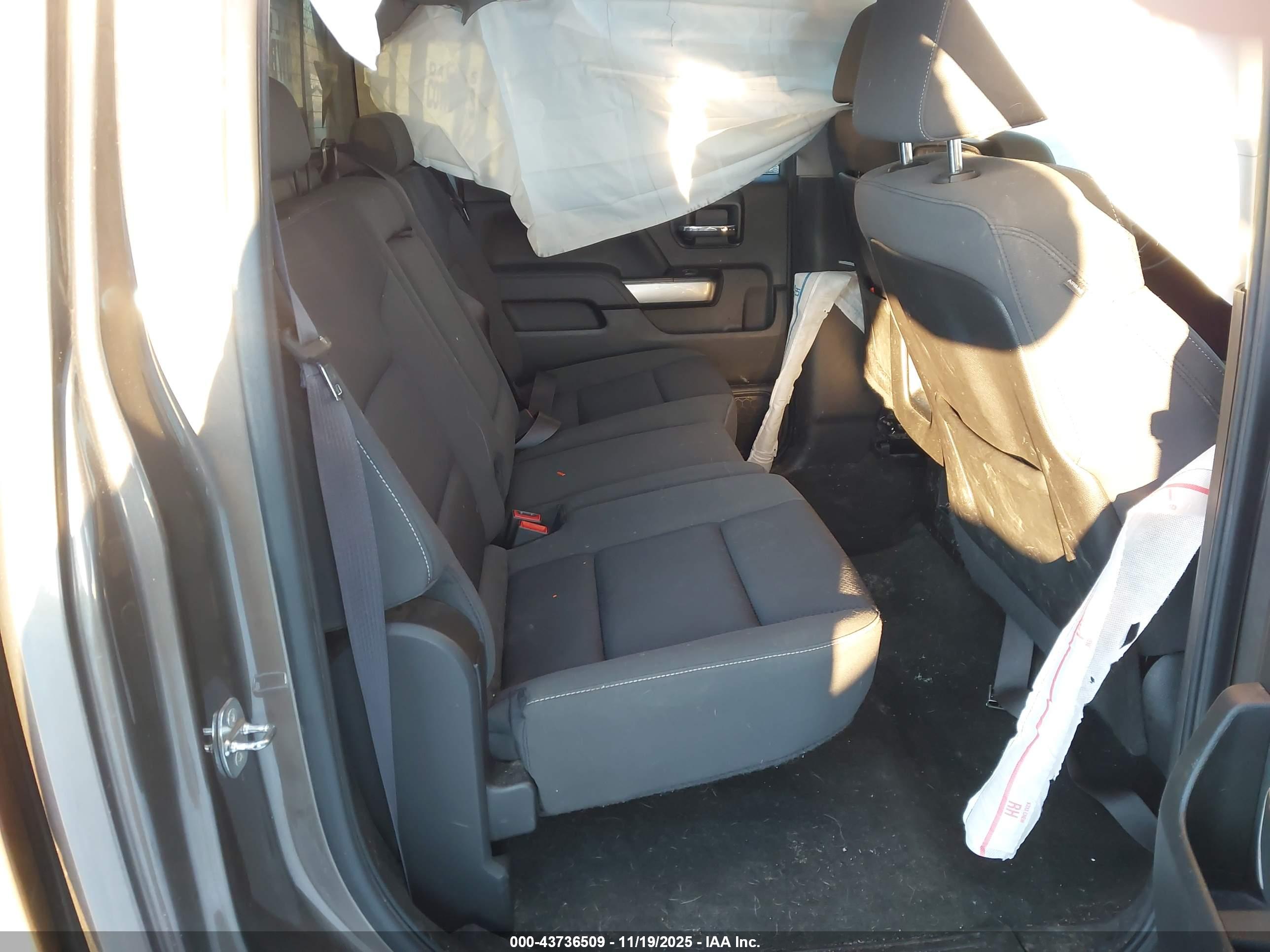 CHEVROLET SILVERADO image 8