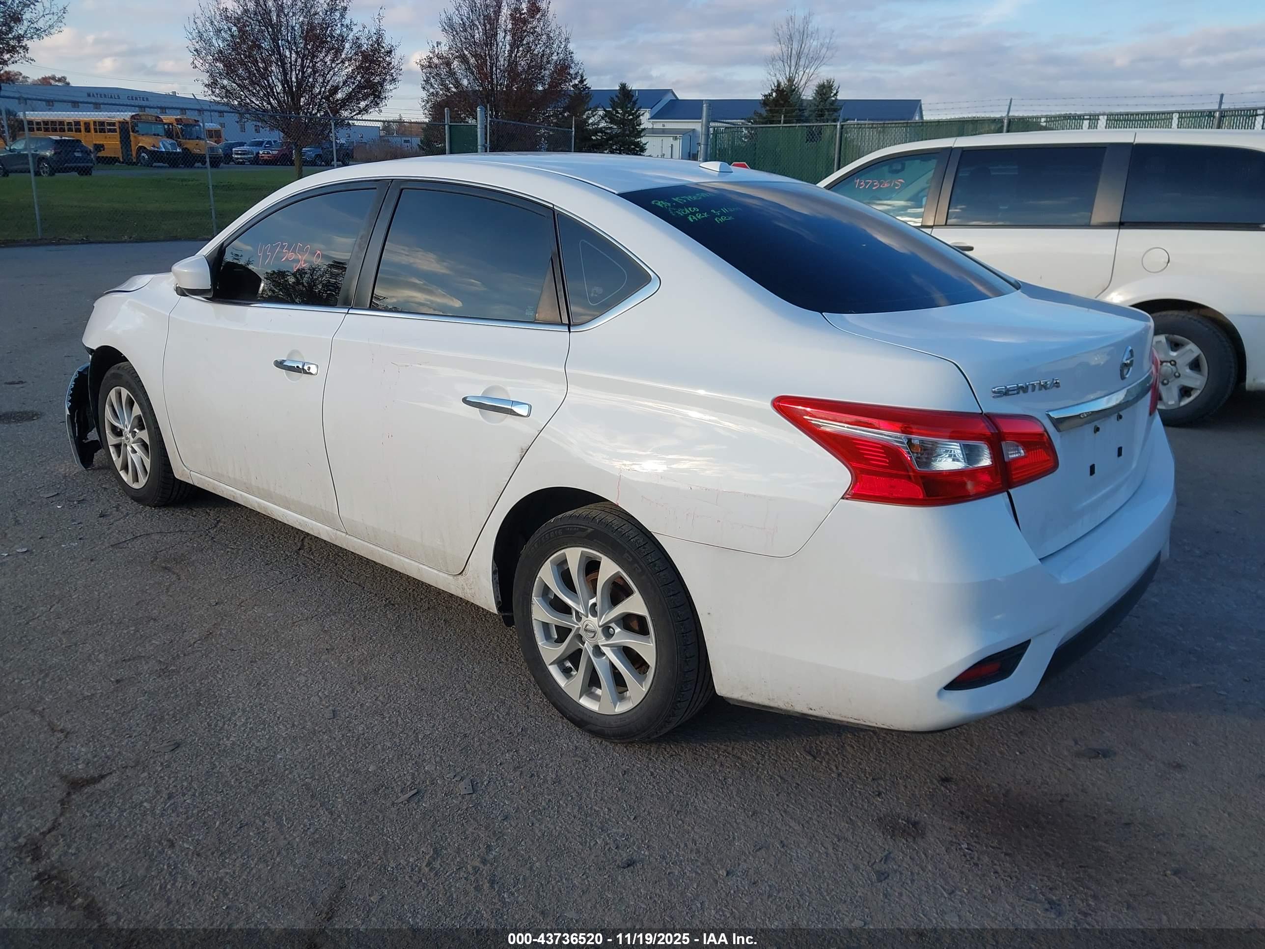 NISSAN SENTRA image 3