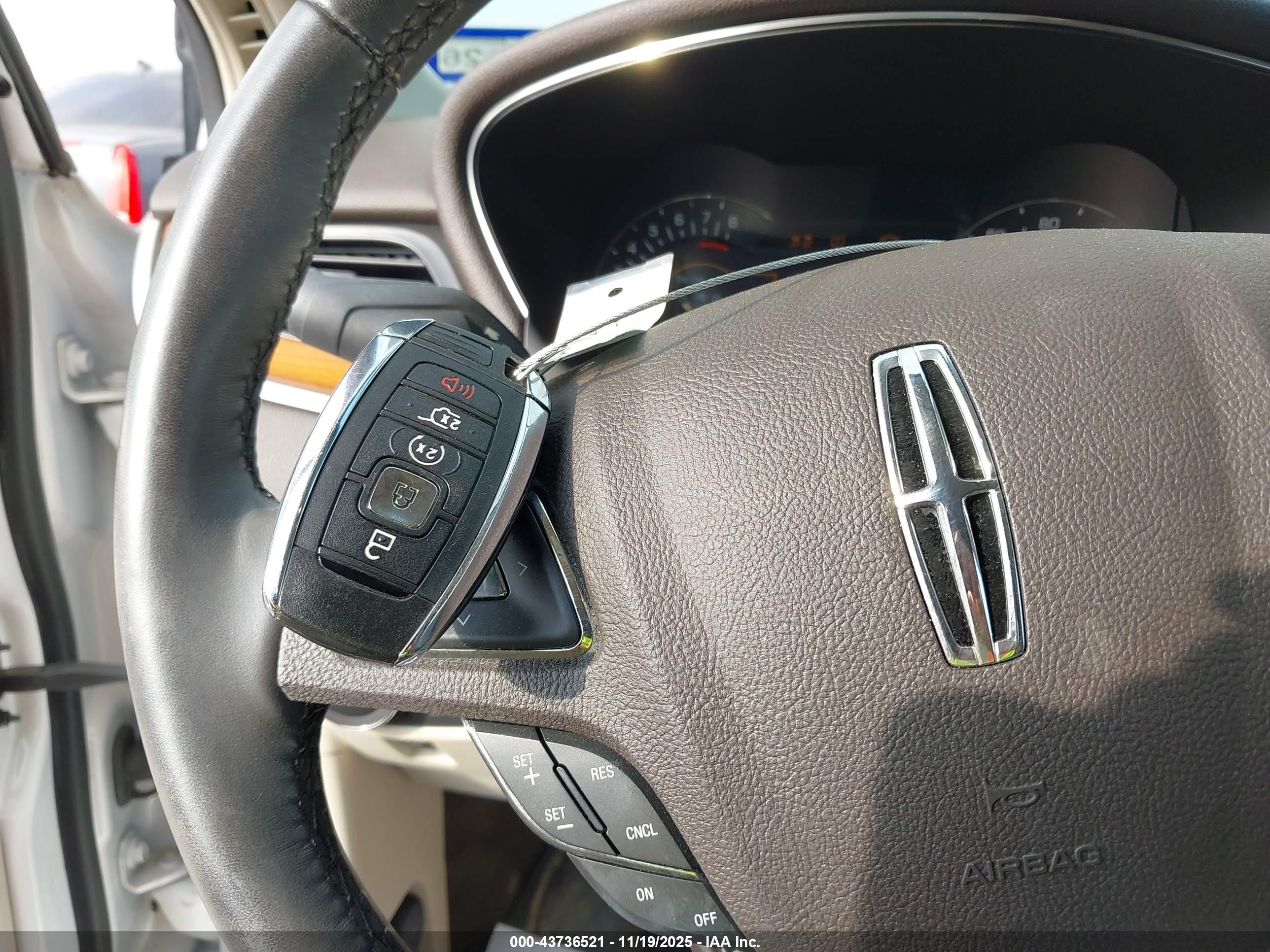 LINCOLN MKC image 11