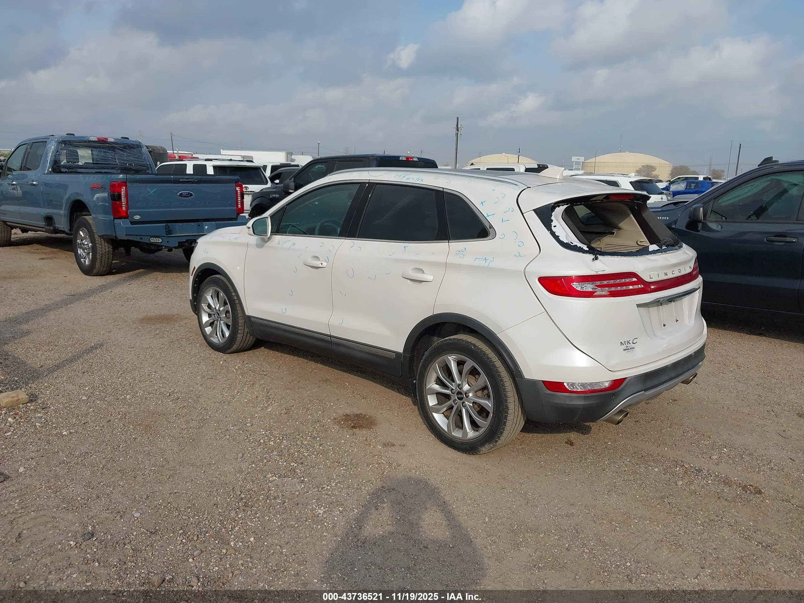 LINCOLN MKC image 3