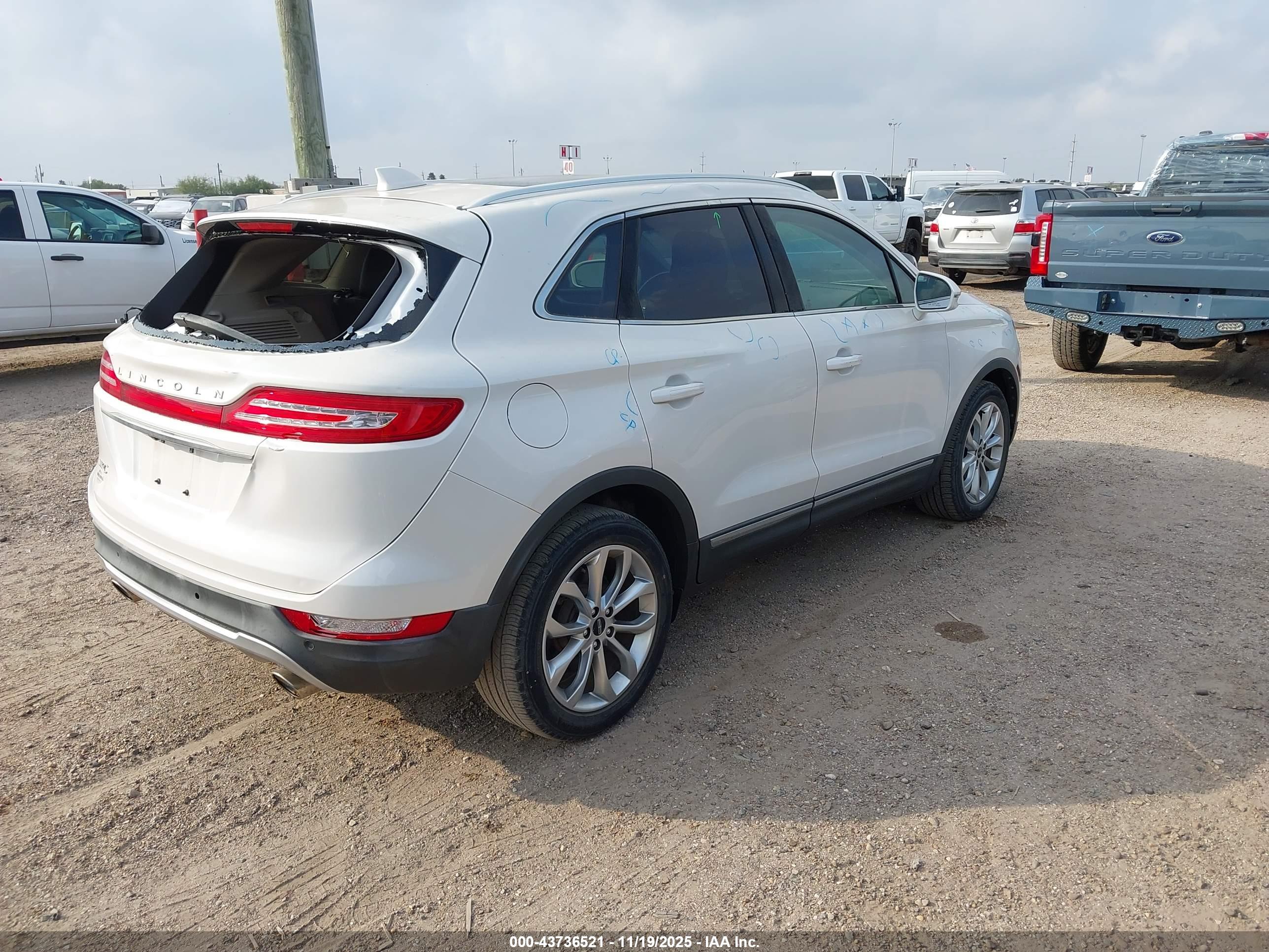 LINCOLN MKC image 4
