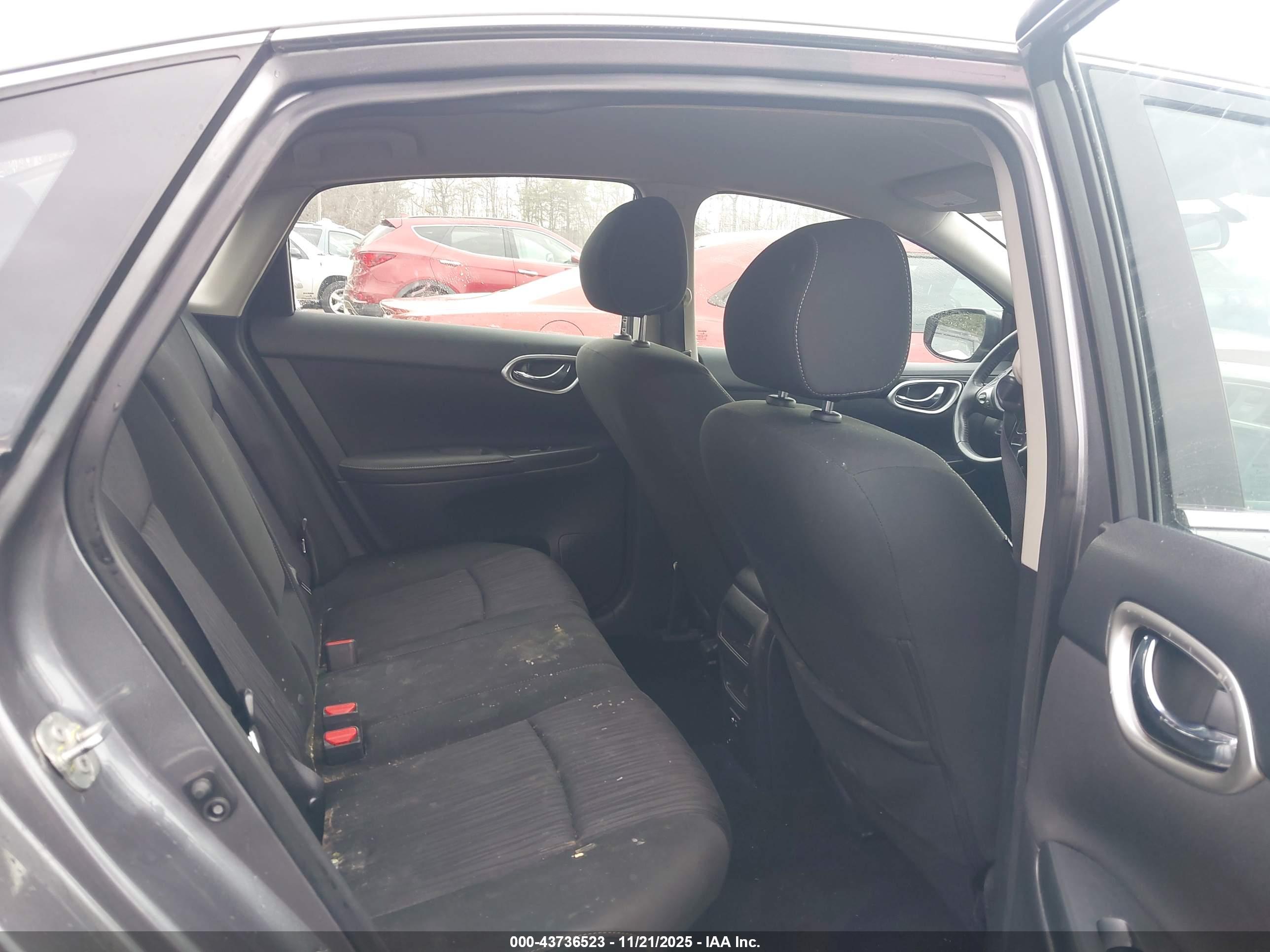 NISSAN SENTRA image 8