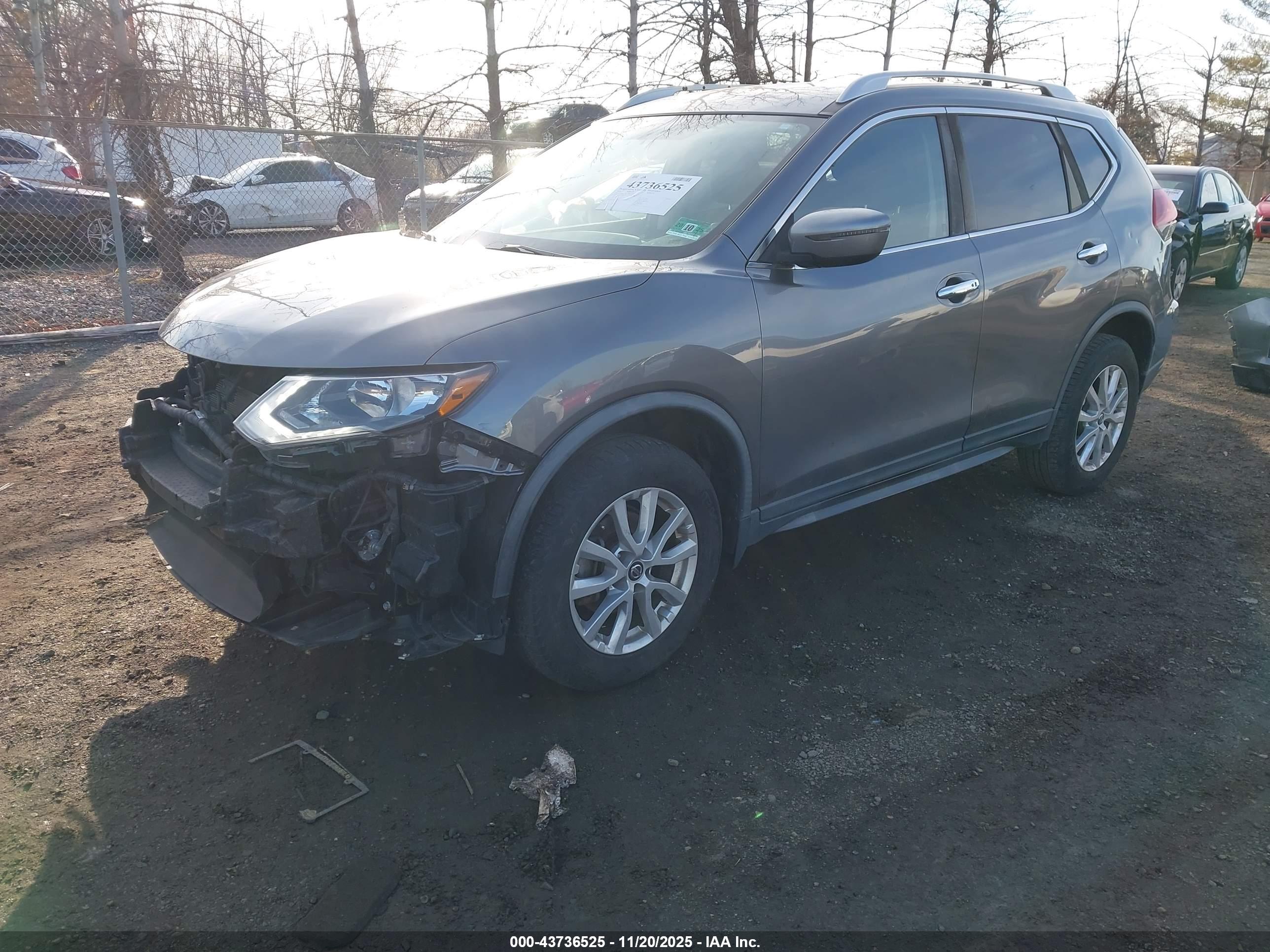 NISSAN ROGUE image 2