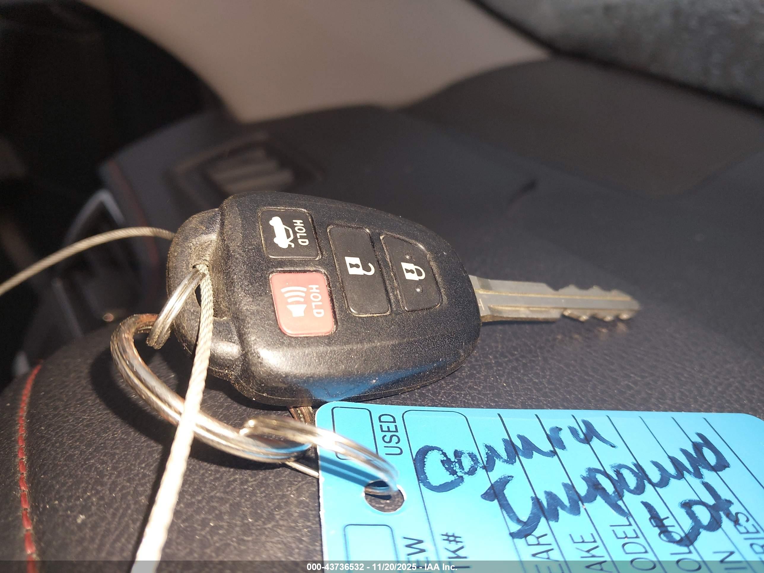 TOYOTA CAMRY image 11