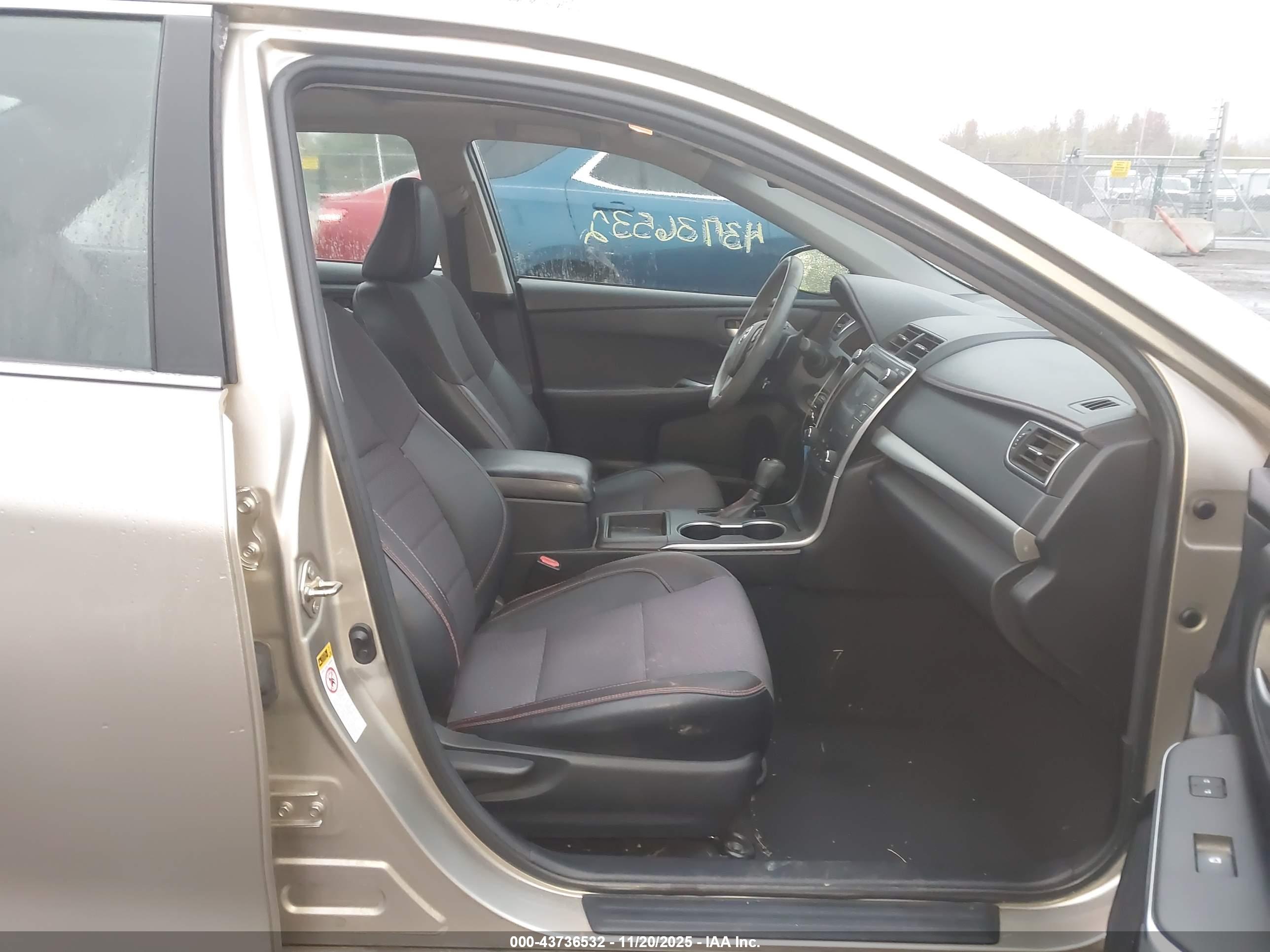 TOYOTA CAMRY image 5