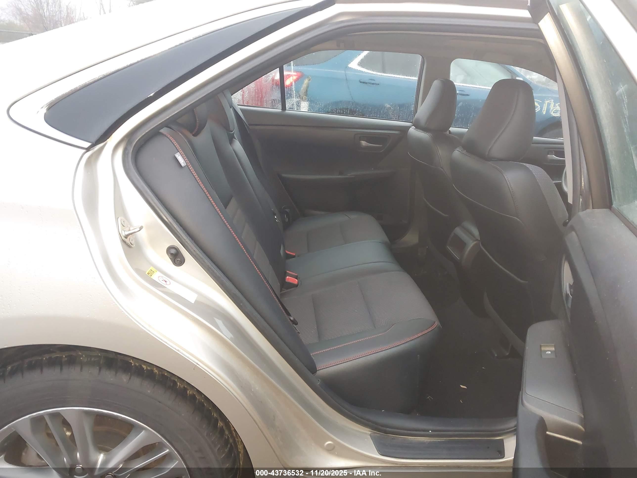 TOYOTA CAMRY image 8