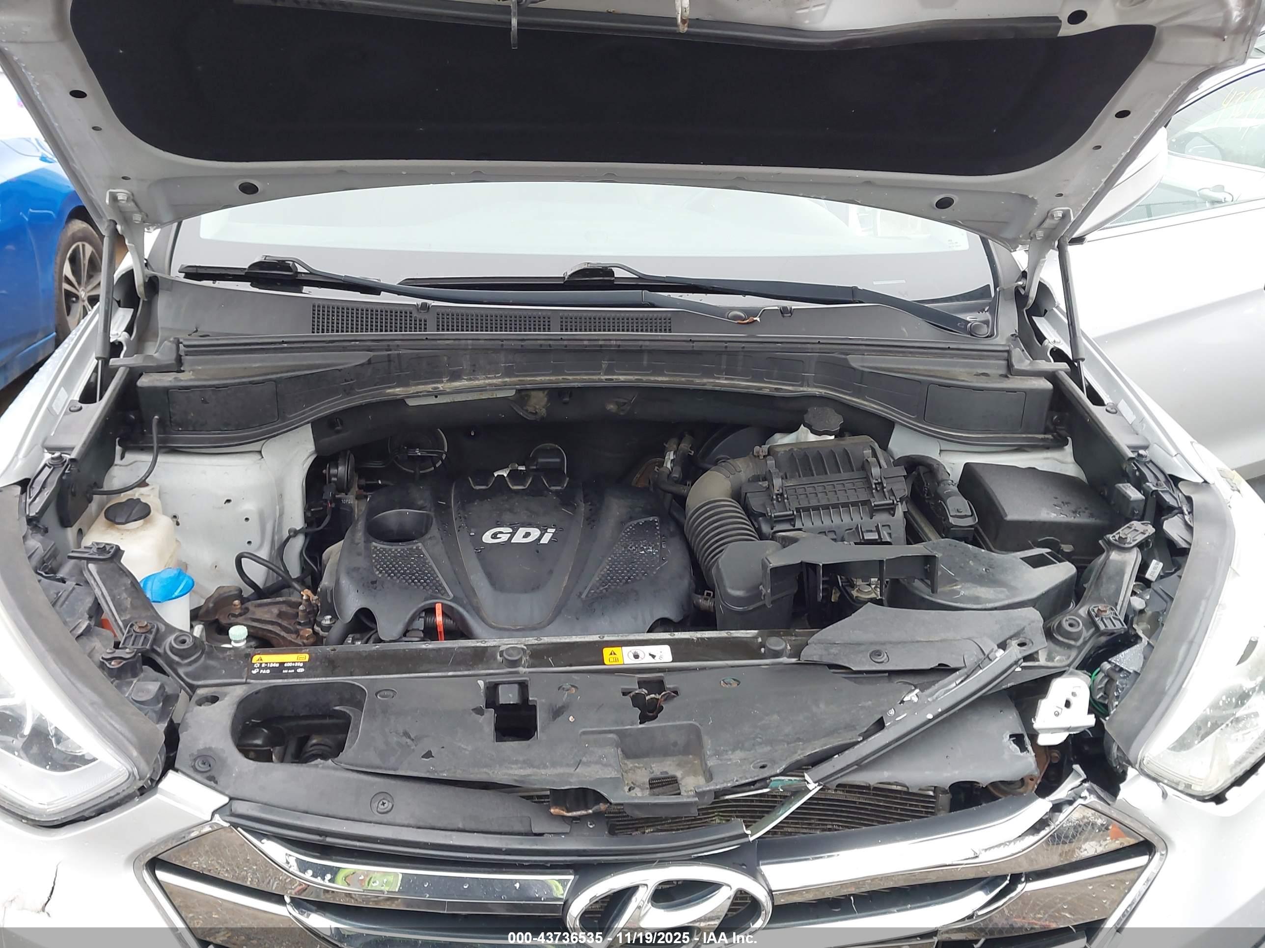 HYUNDAI SANTA image 10