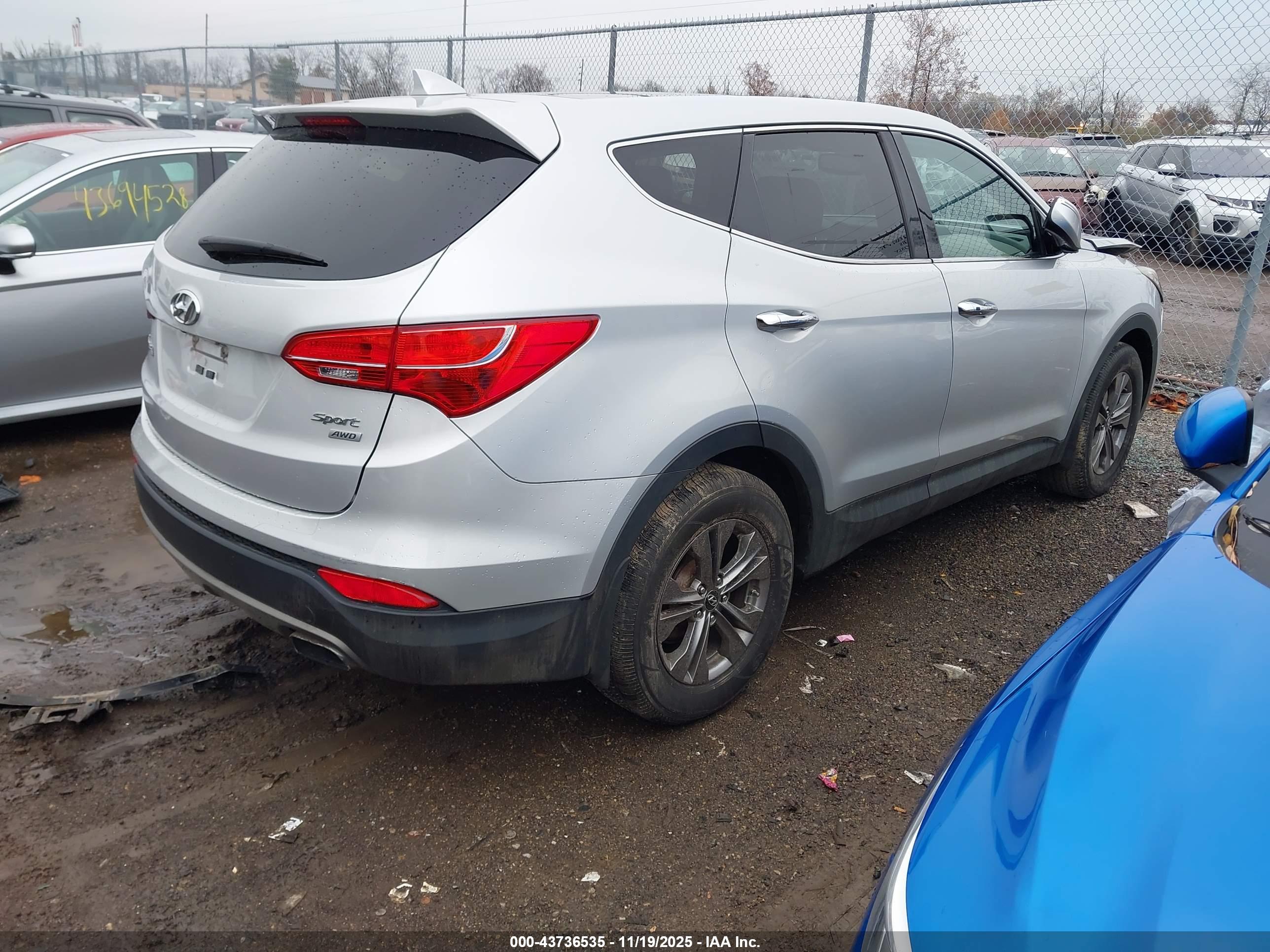 HYUNDAI SANTA image 4