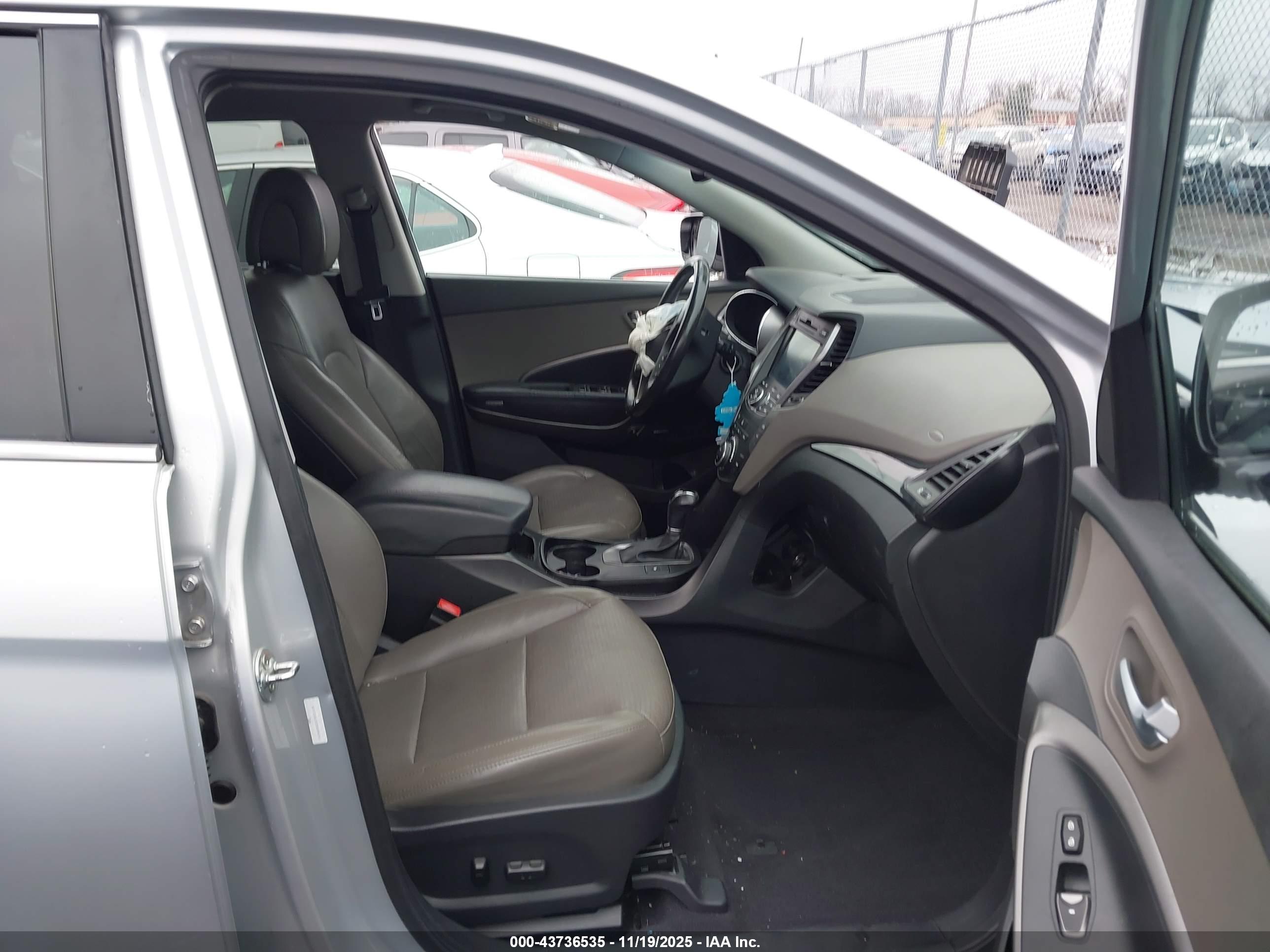 HYUNDAI SANTA image 5