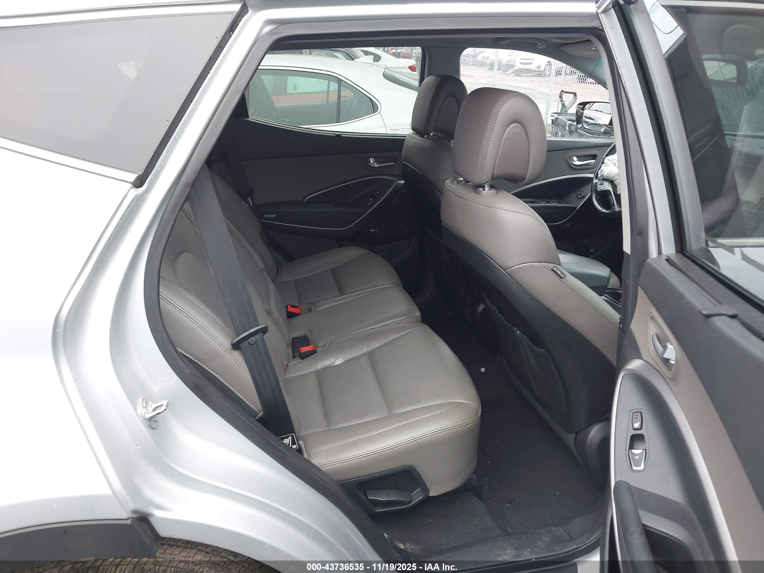 HYUNDAI SANTA image 8
