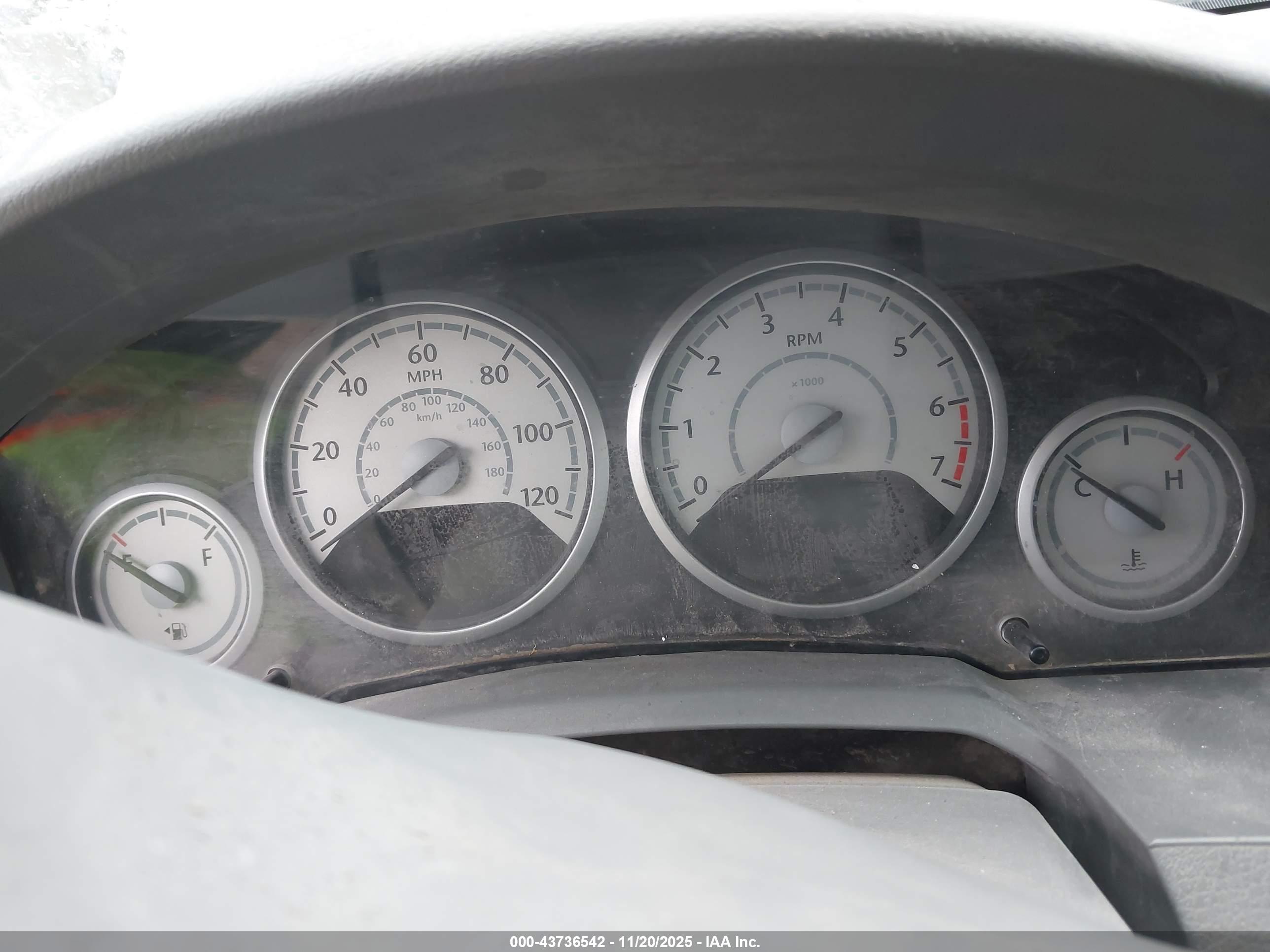 CHRYSLER TOWN image 7
