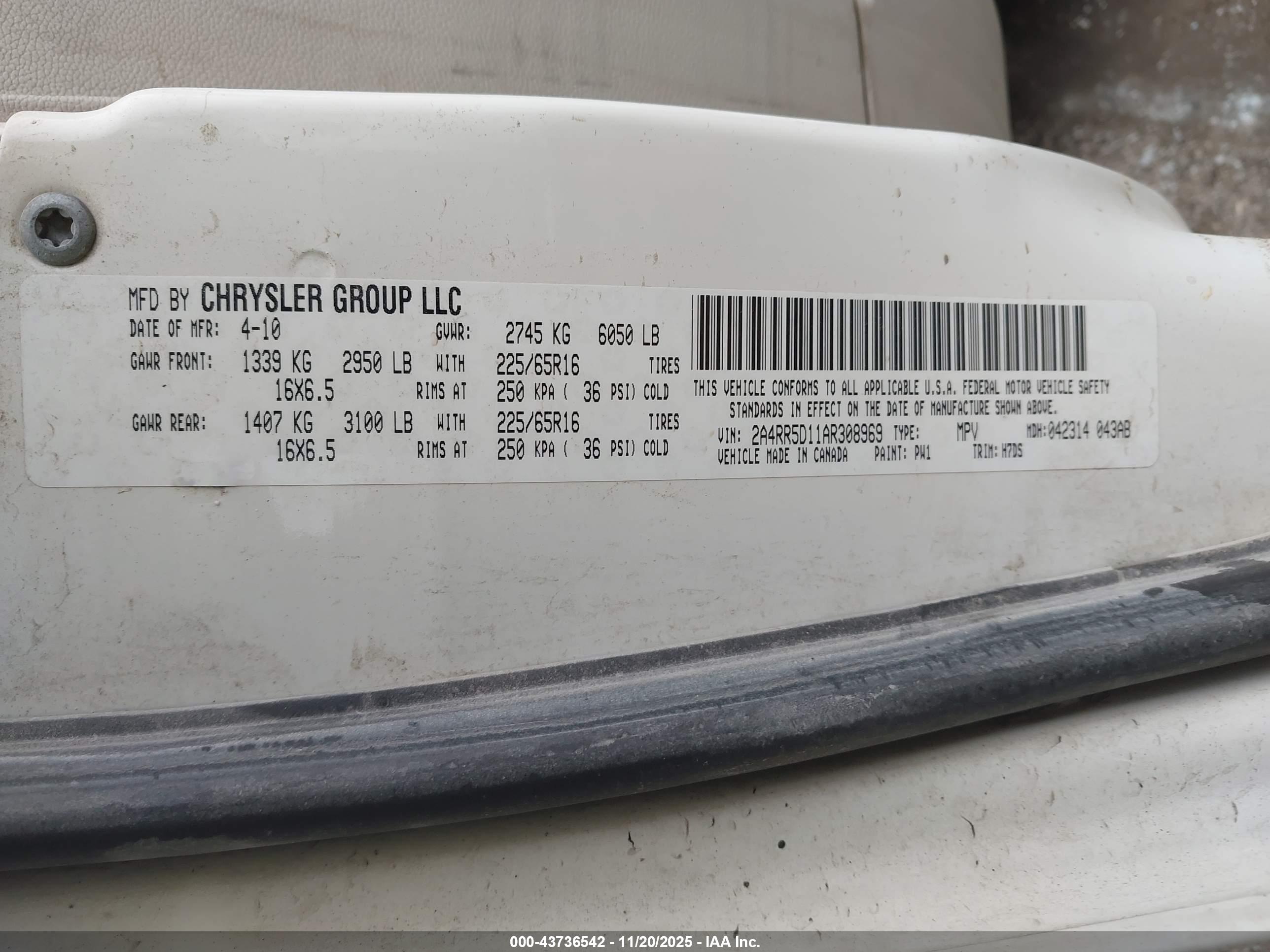 CHRYSLER TOWN image 9