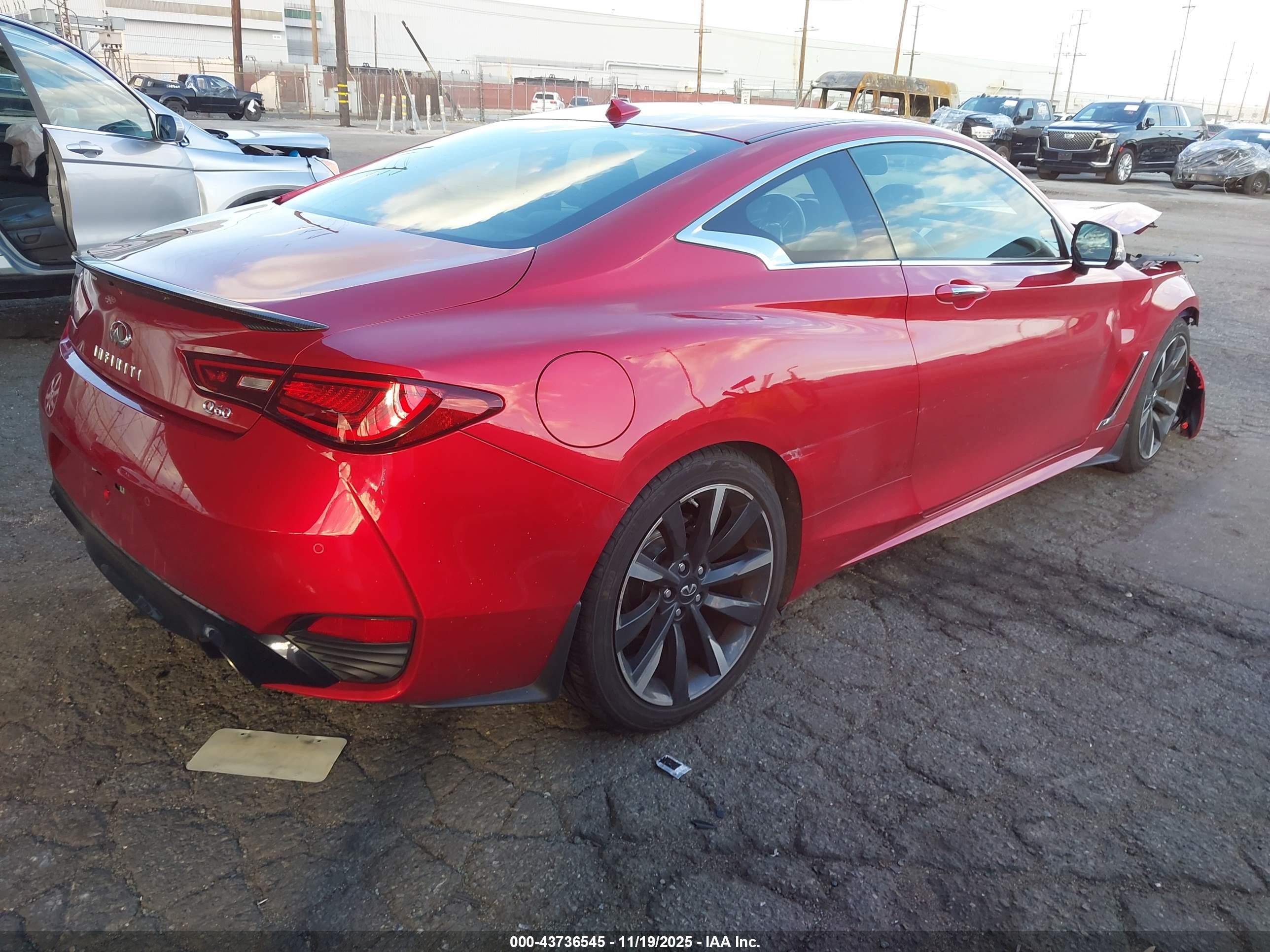 INFINITI Q60 image 4
