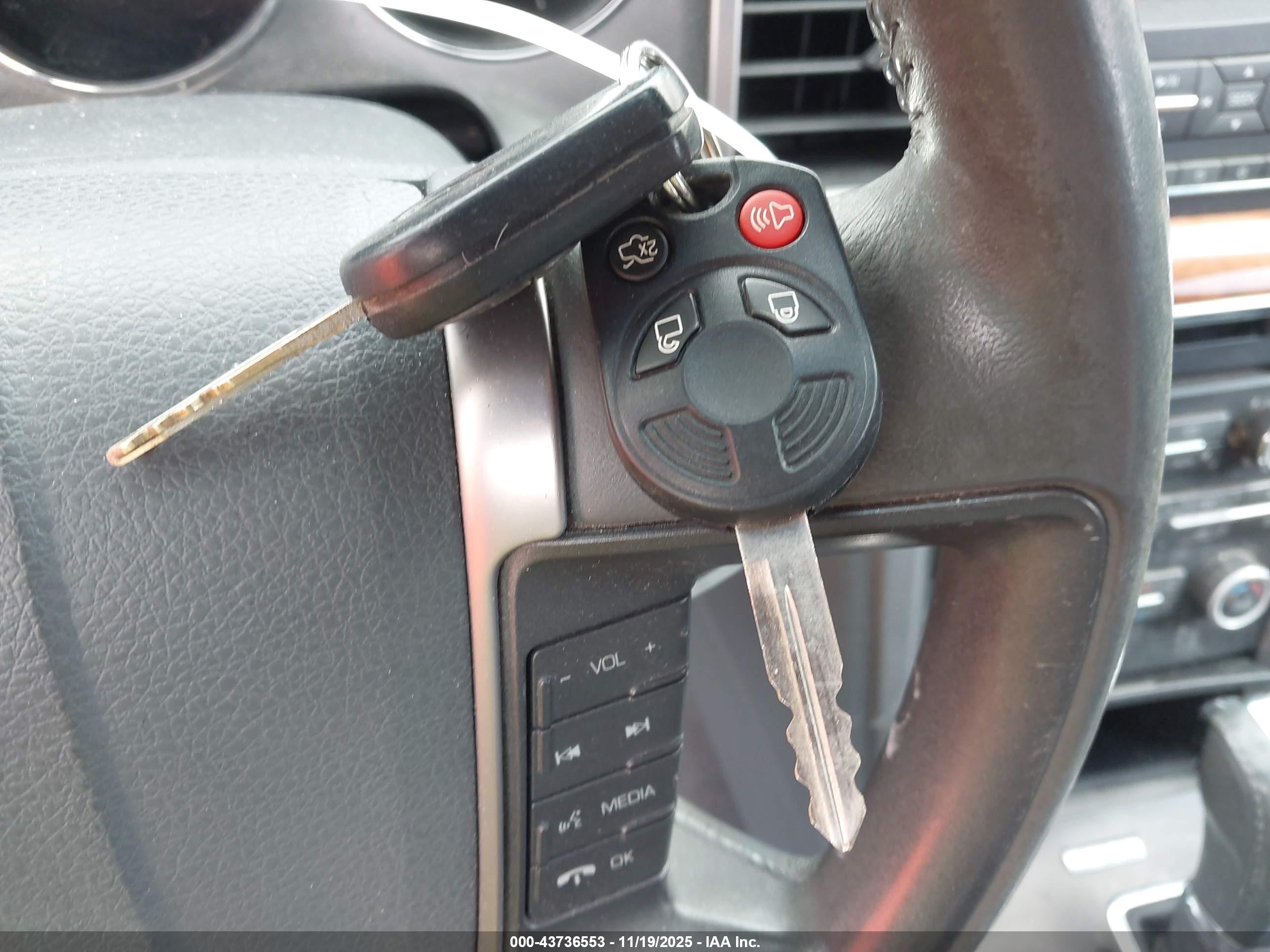 LINCOLN MKZ image 11