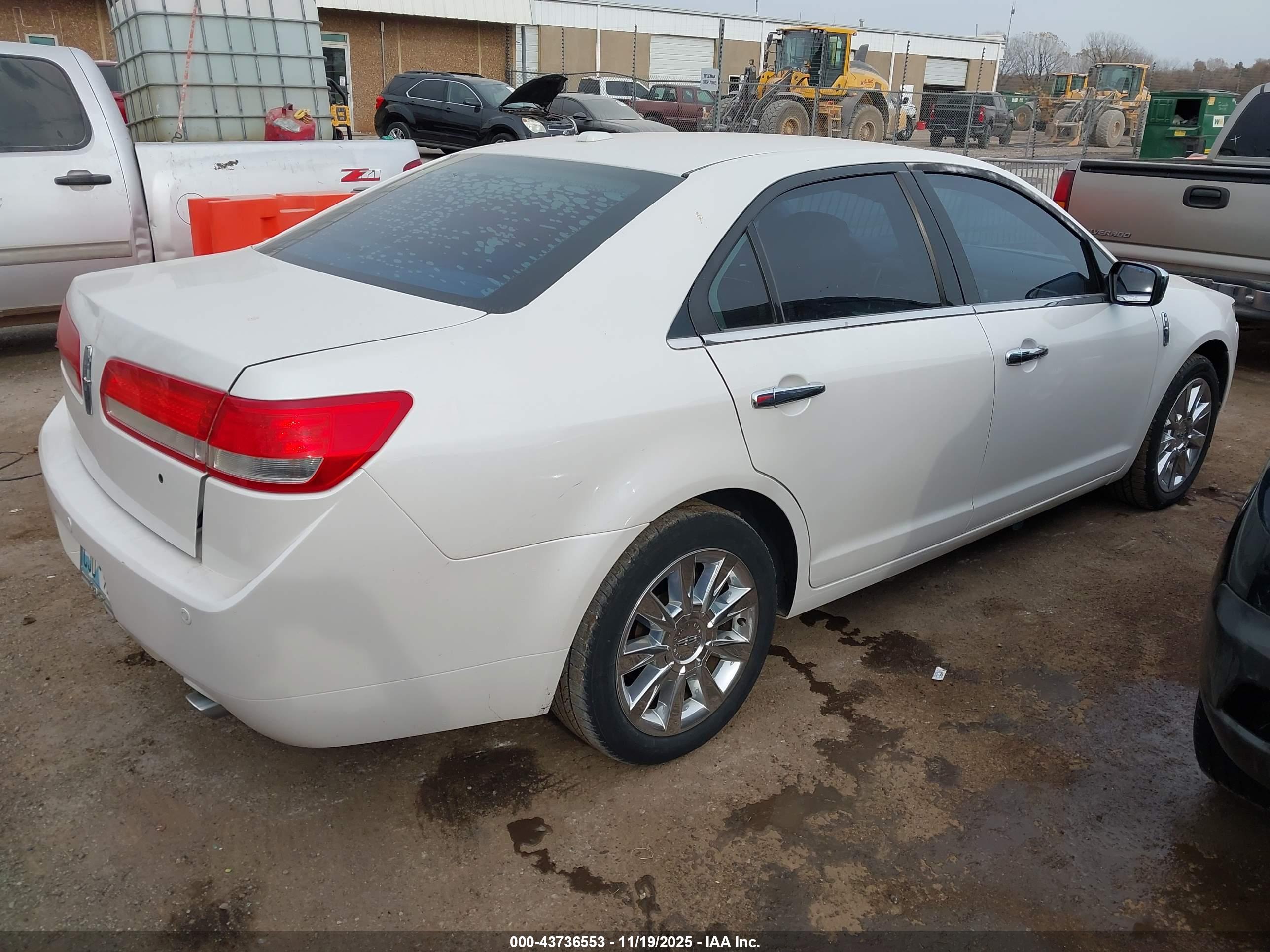 LINCOLN MKZ image 4