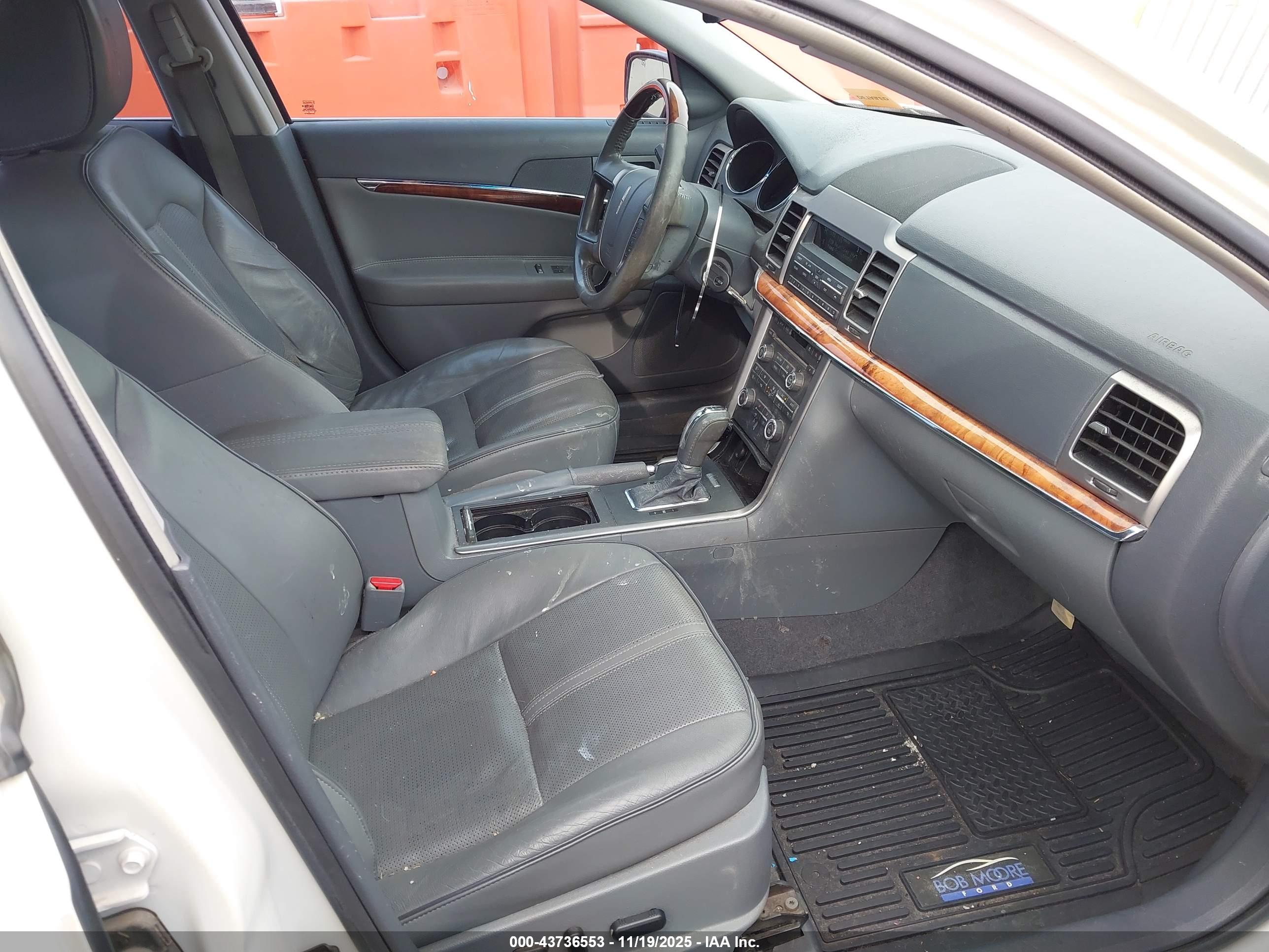 LINCOLN MKZ image 5