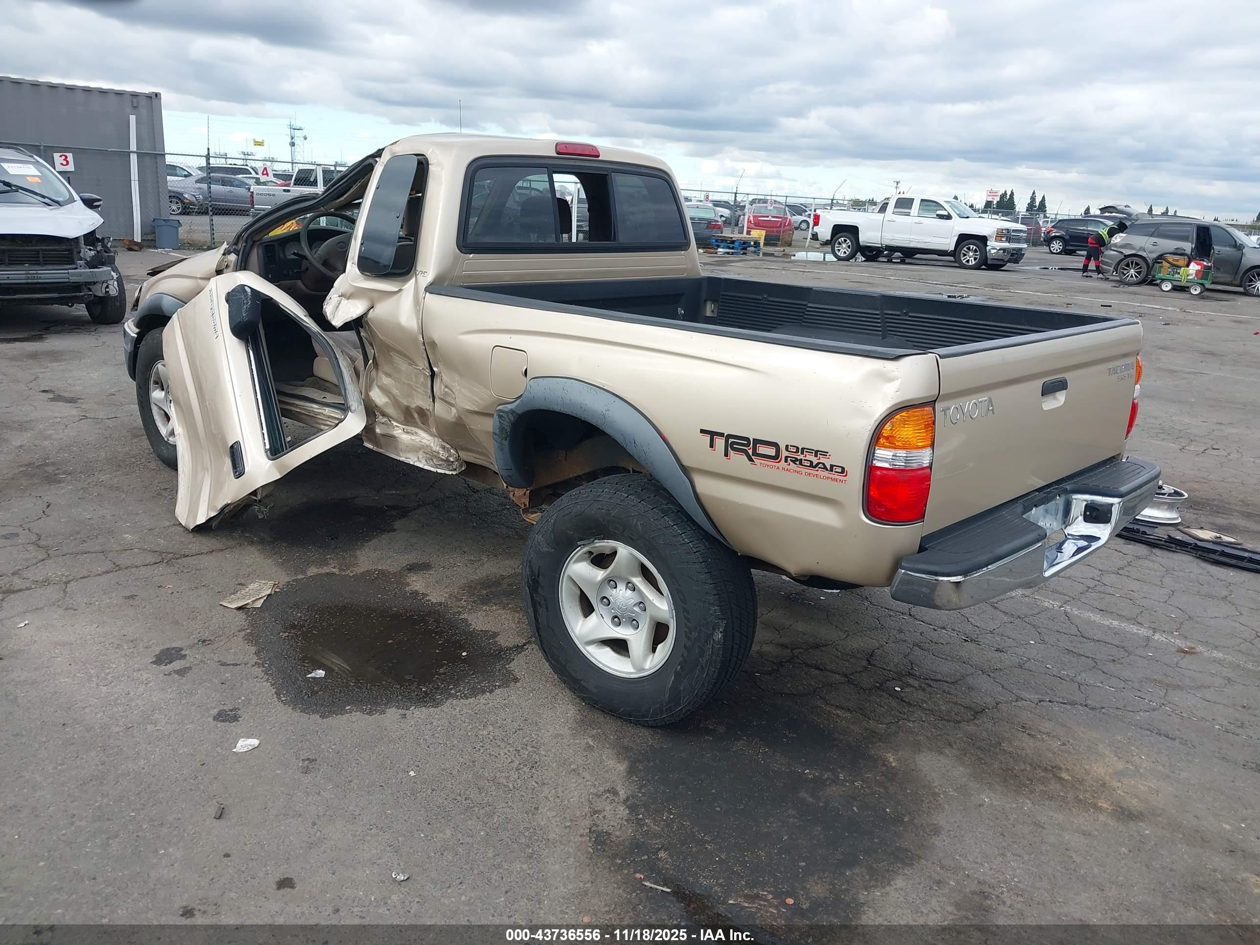 TOYOTA TACOMA image 3