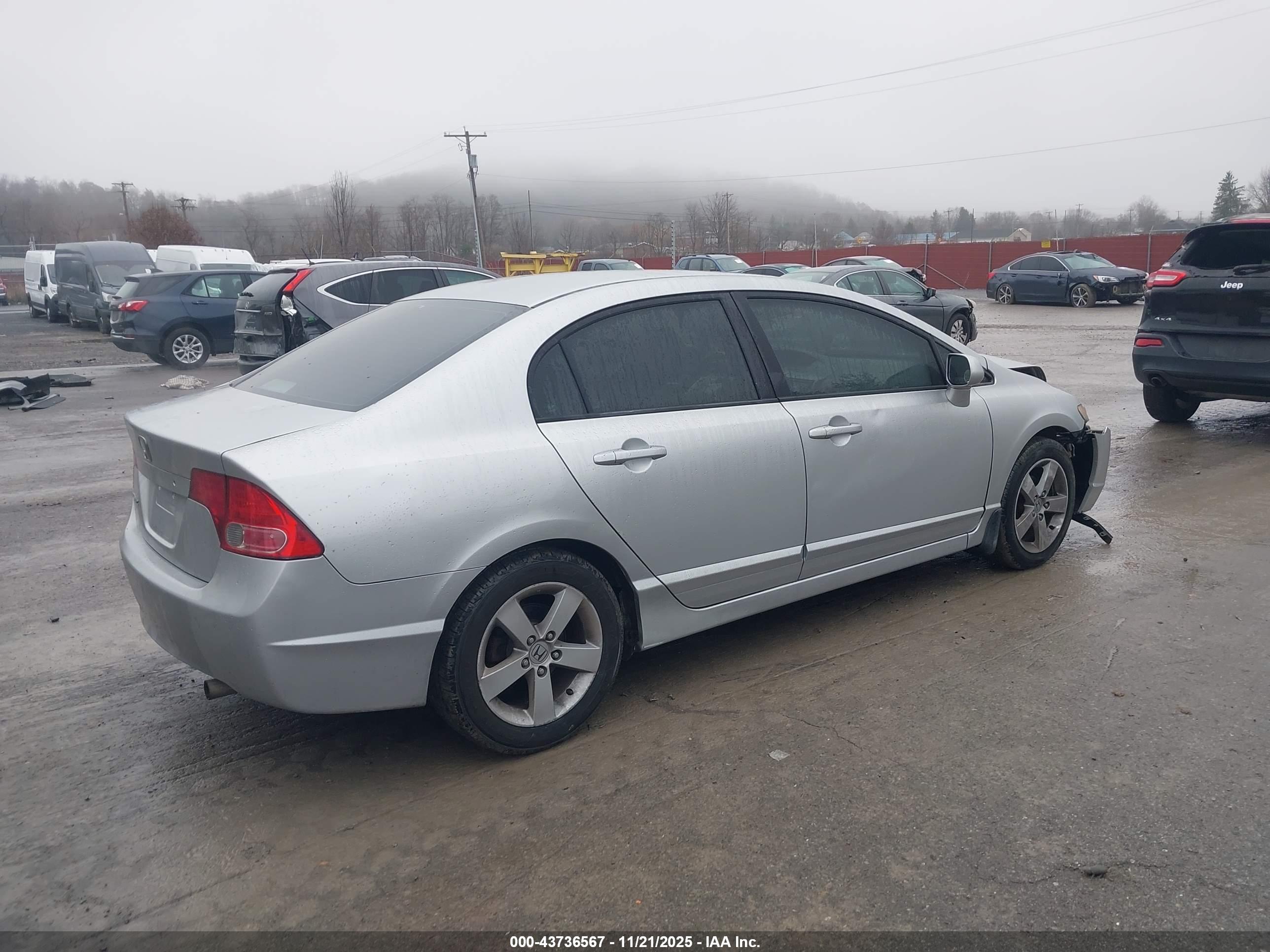 HONDA CIVIC image 4