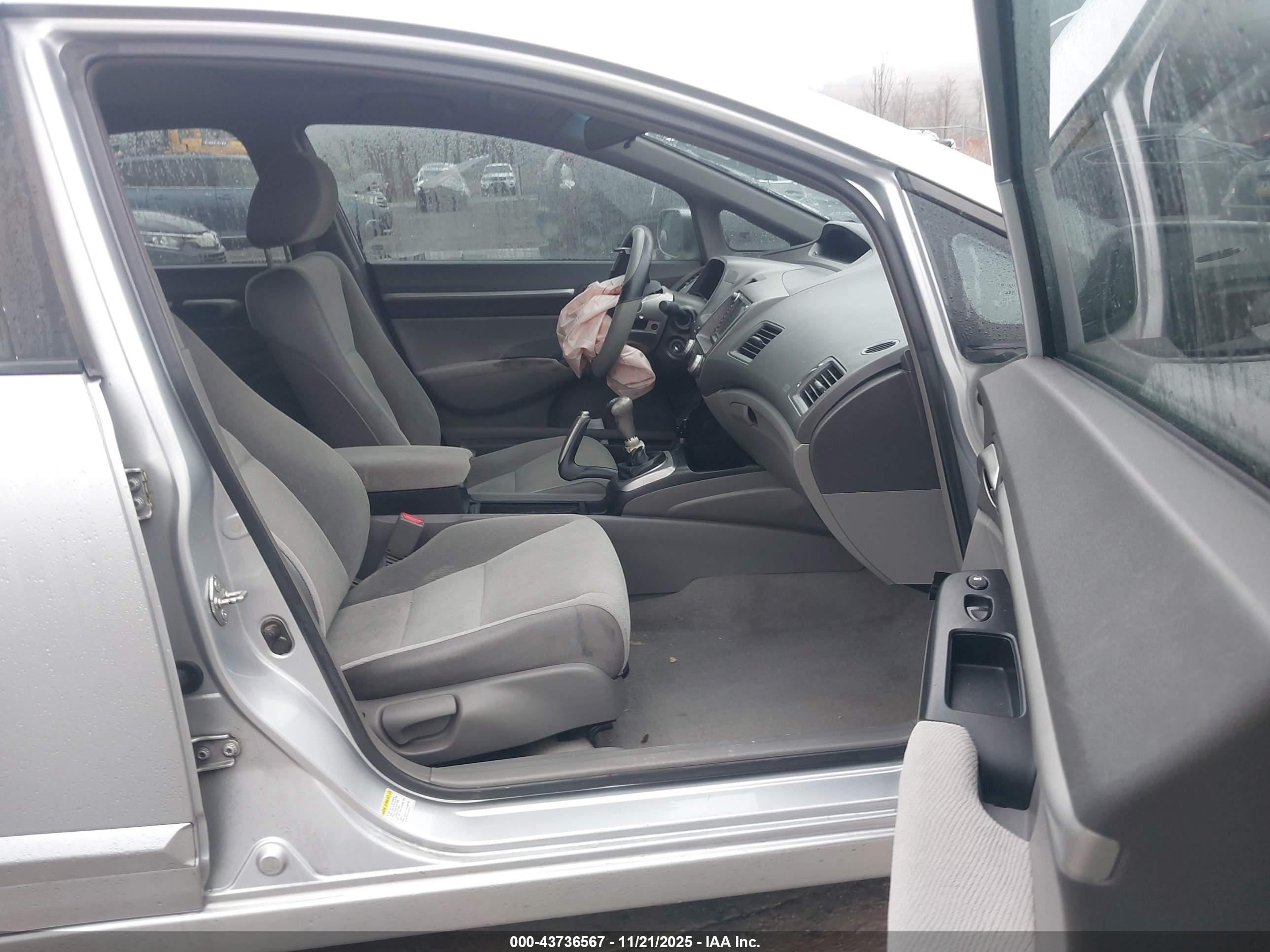 HONDA CIVIC image 5