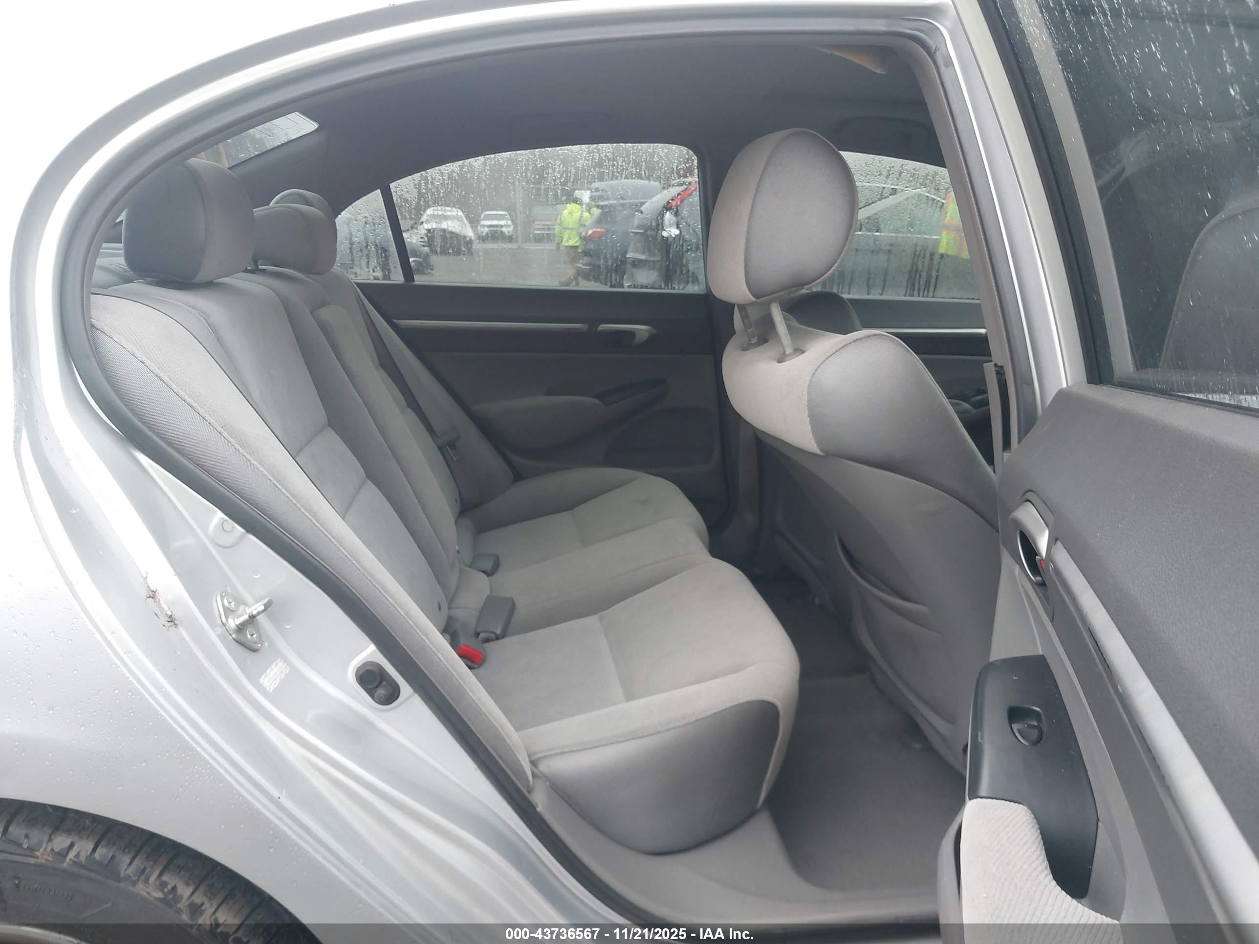HONDA CIVIC image 8