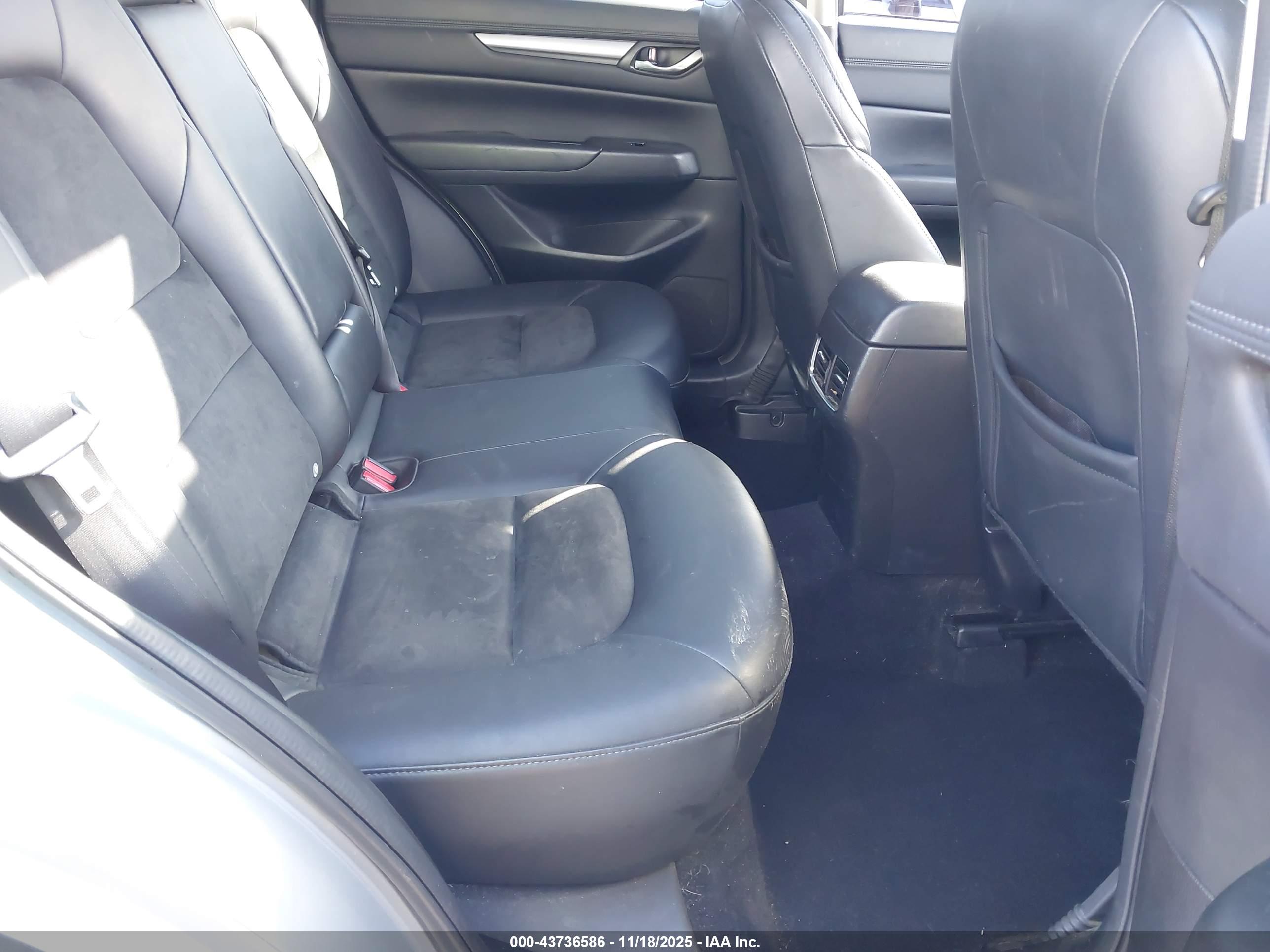 MAZDA CX-5 image 8