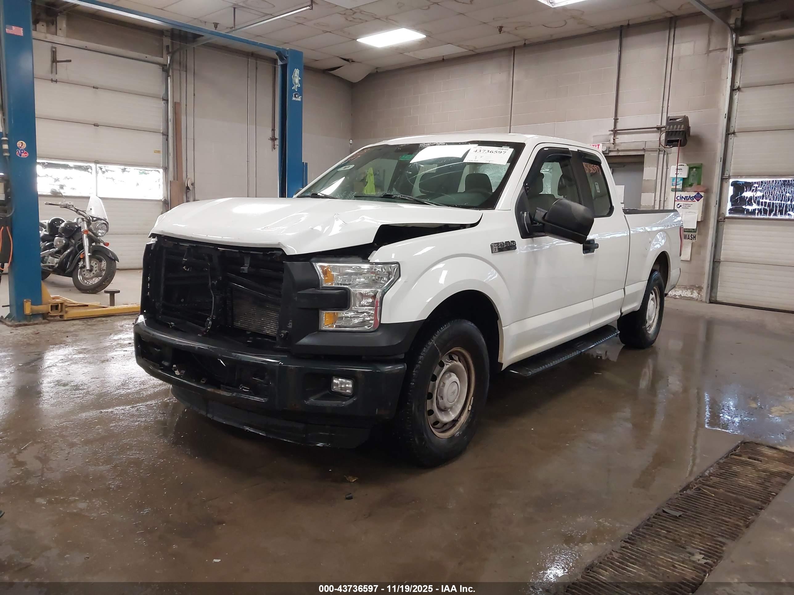 FORD F-150 image 2